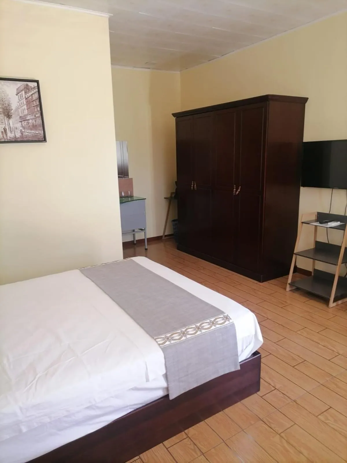 Bed in Villa Garita Inn