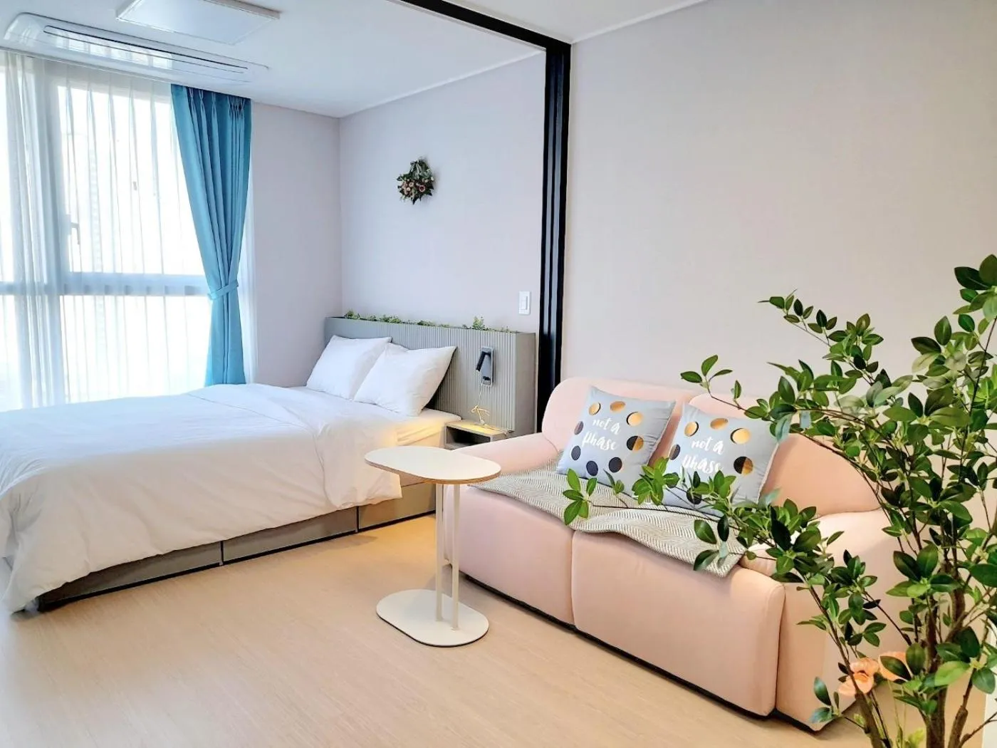 Bed in Wellstay hotel Incheon