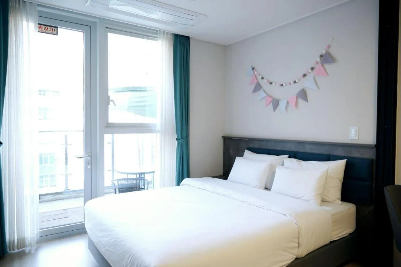 Photo of the whole room, Bed in Wellstay hotel Incheon