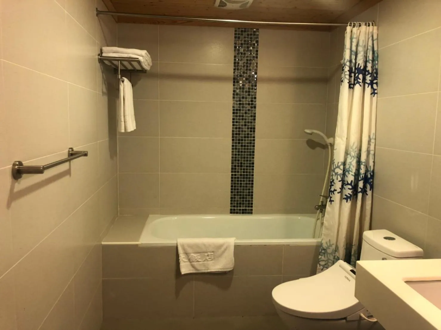 Bathroom in Doitsu Hotel