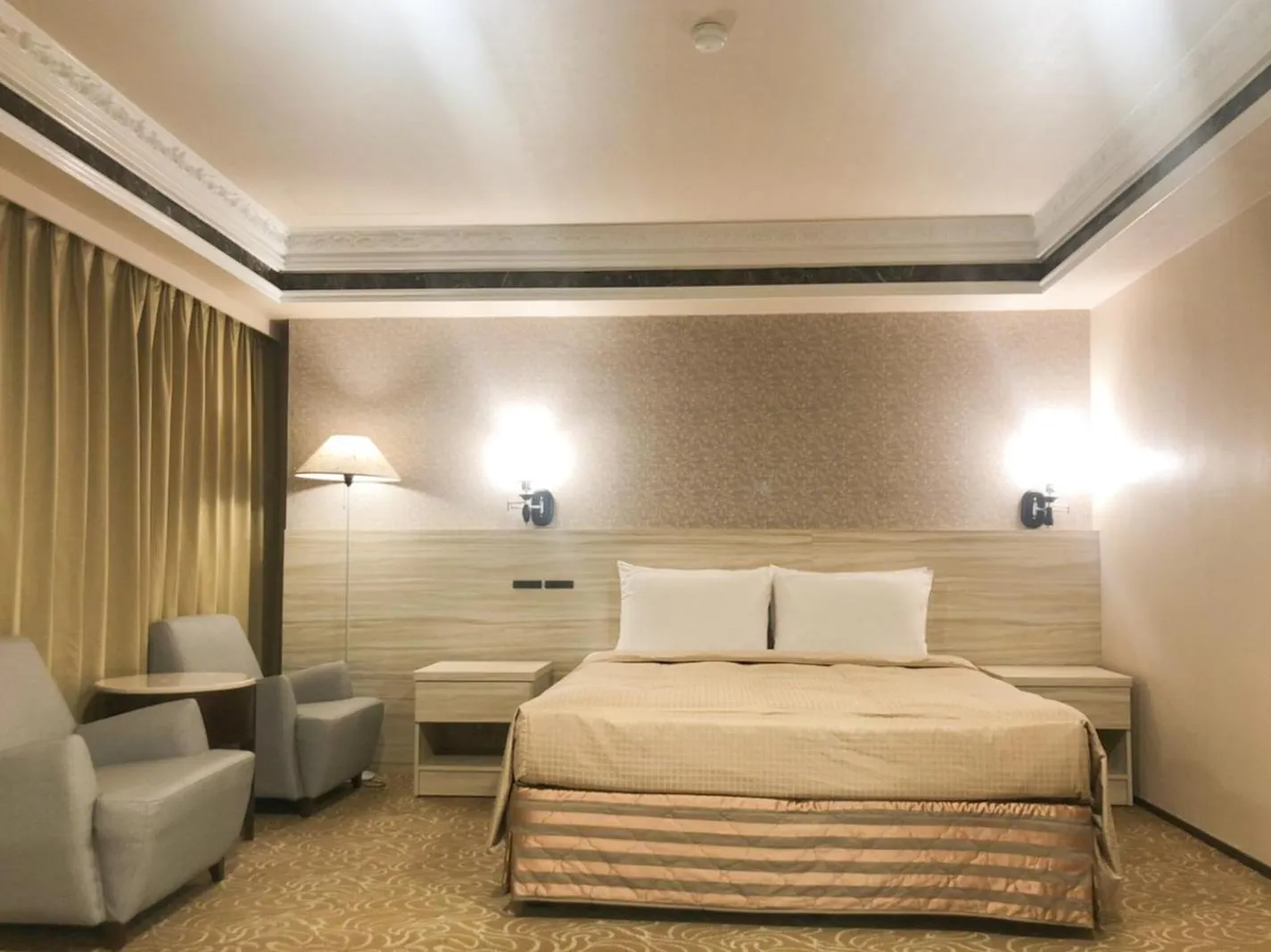 Photo of the whole room, Bed in Doitsu Hotel