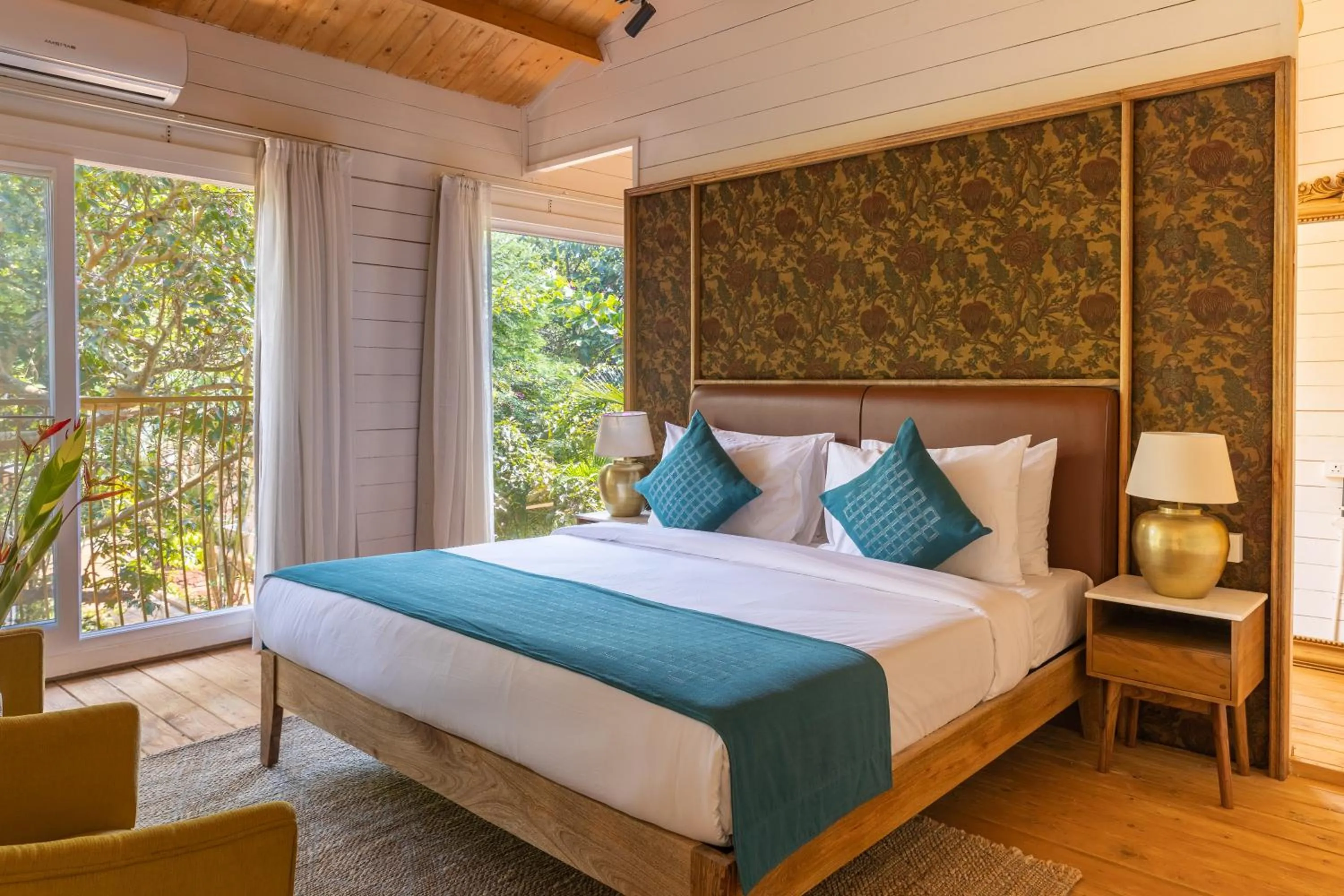 Bedroom, Bed in LaRiSa Resort & Spa, Ashwem