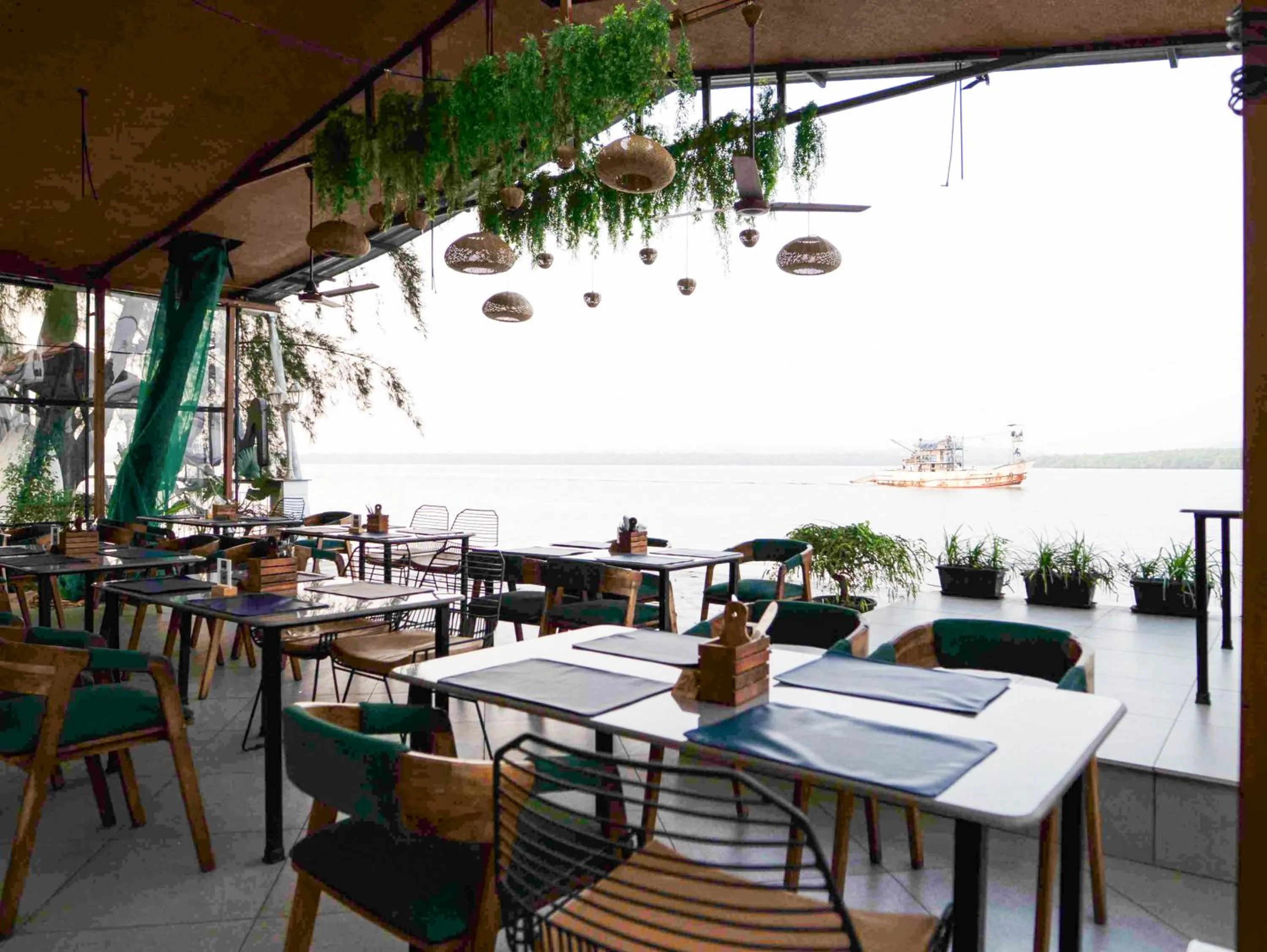 Blu Missel By The River