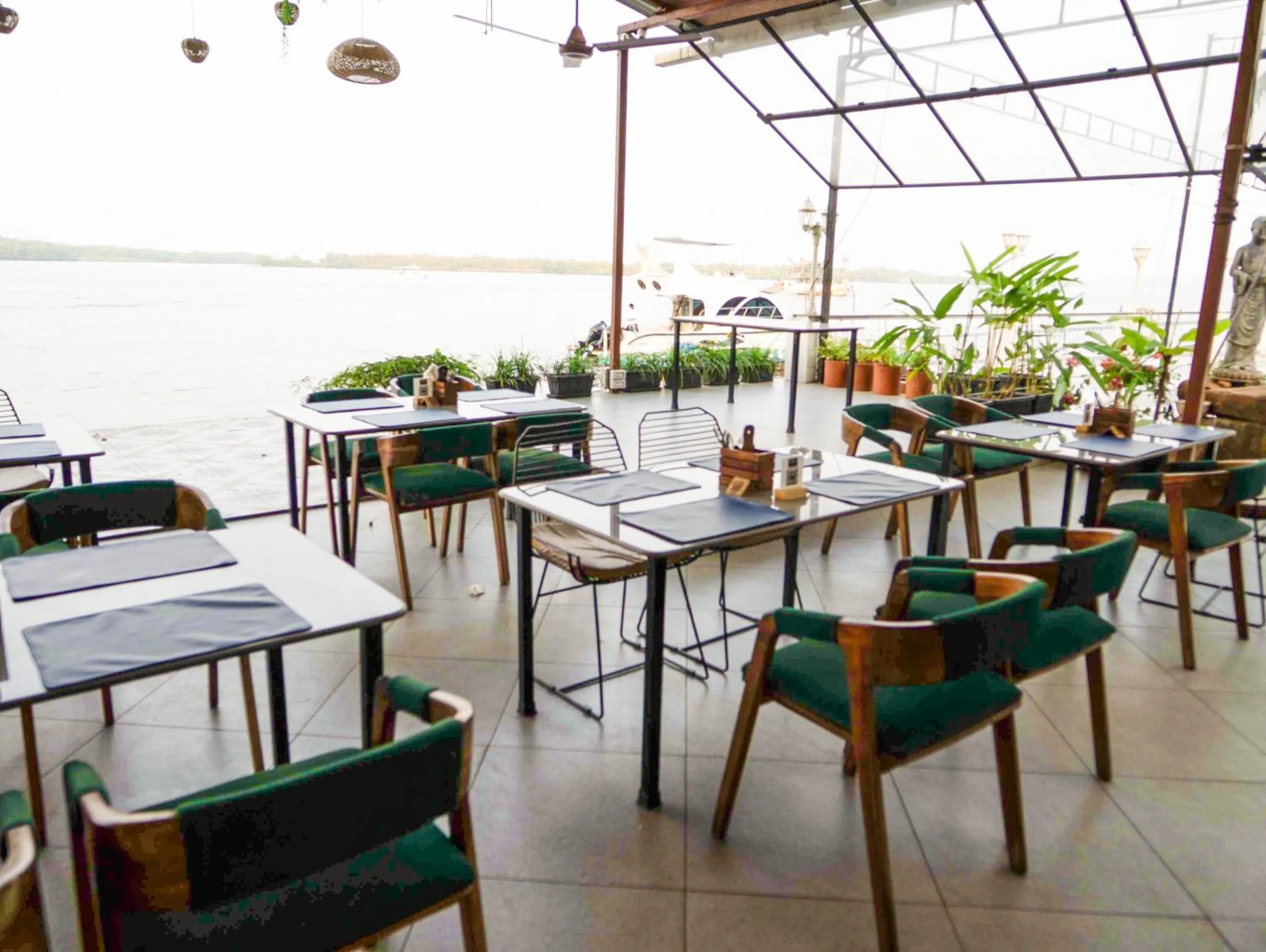 Blu Missel By The River