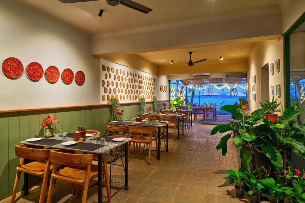 Blu Missel By The River