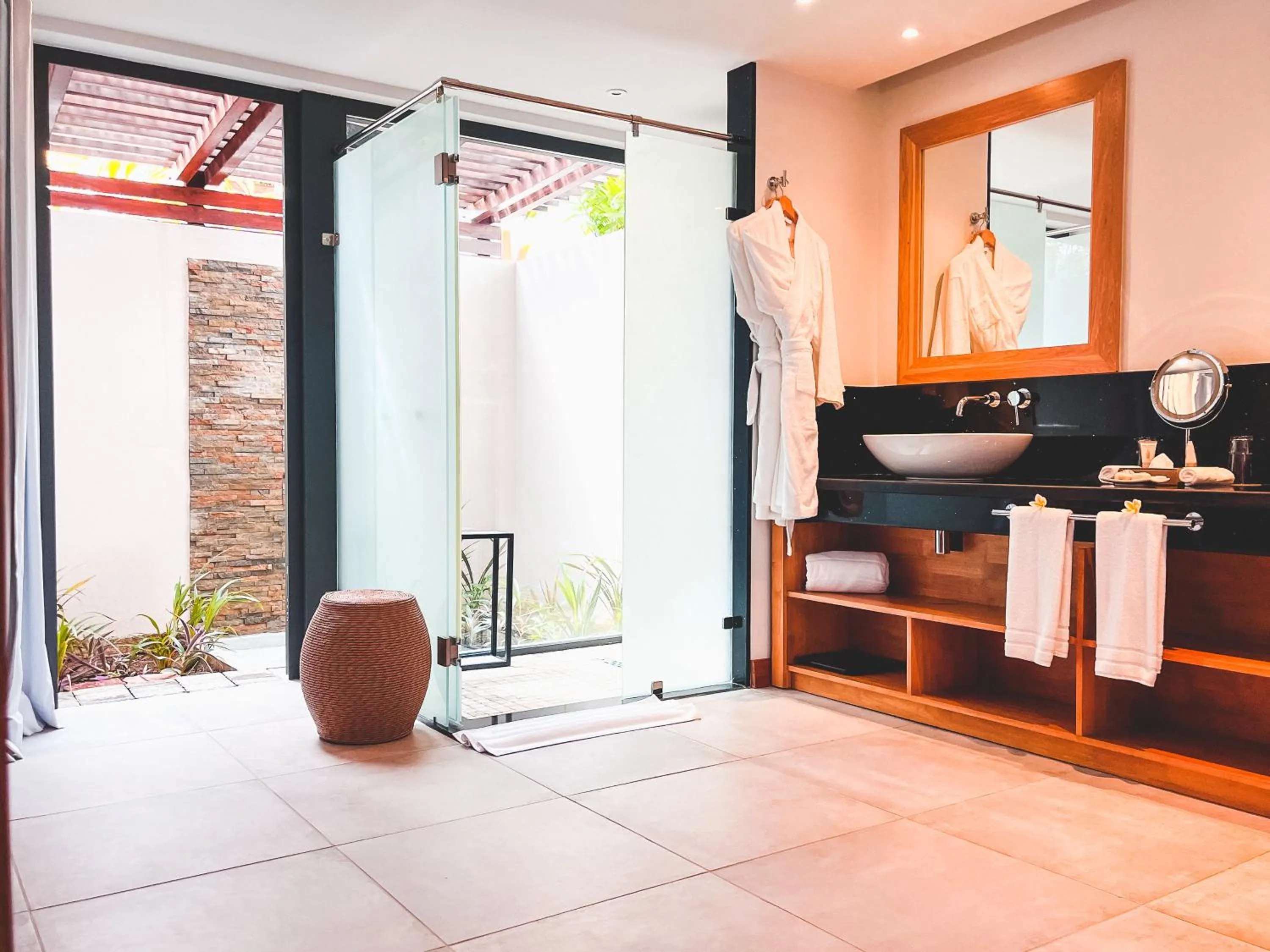 Bathroom in Wonders Beach Boutique Hotel