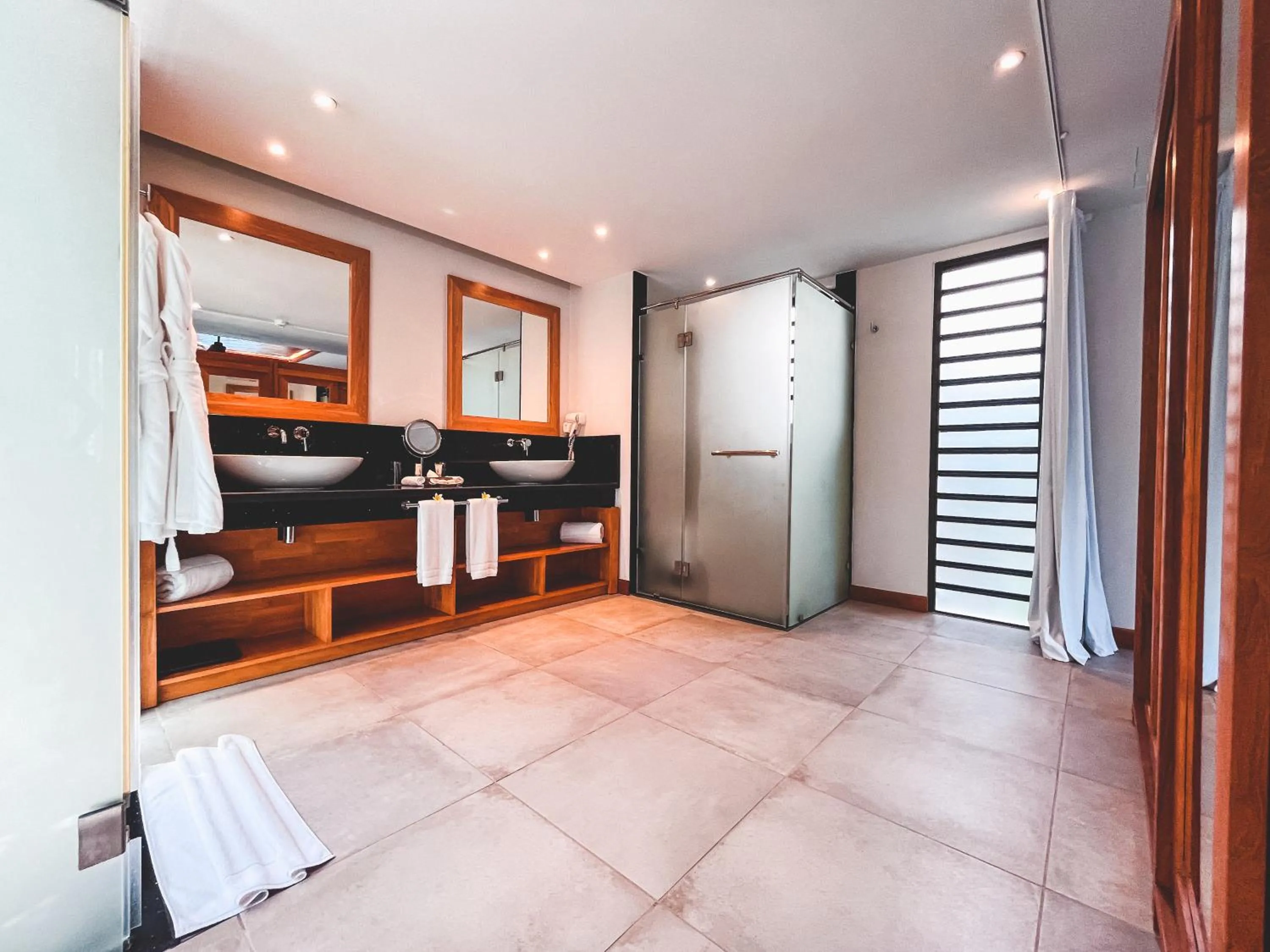 Bathroom in Wonders Beach Boutique Hotel