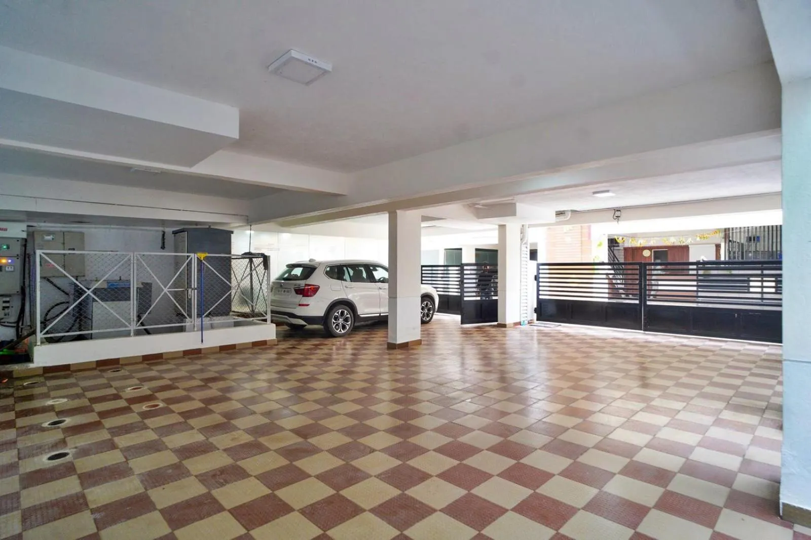 Parking in Hotel Sterling Inn Bangalore International Airport