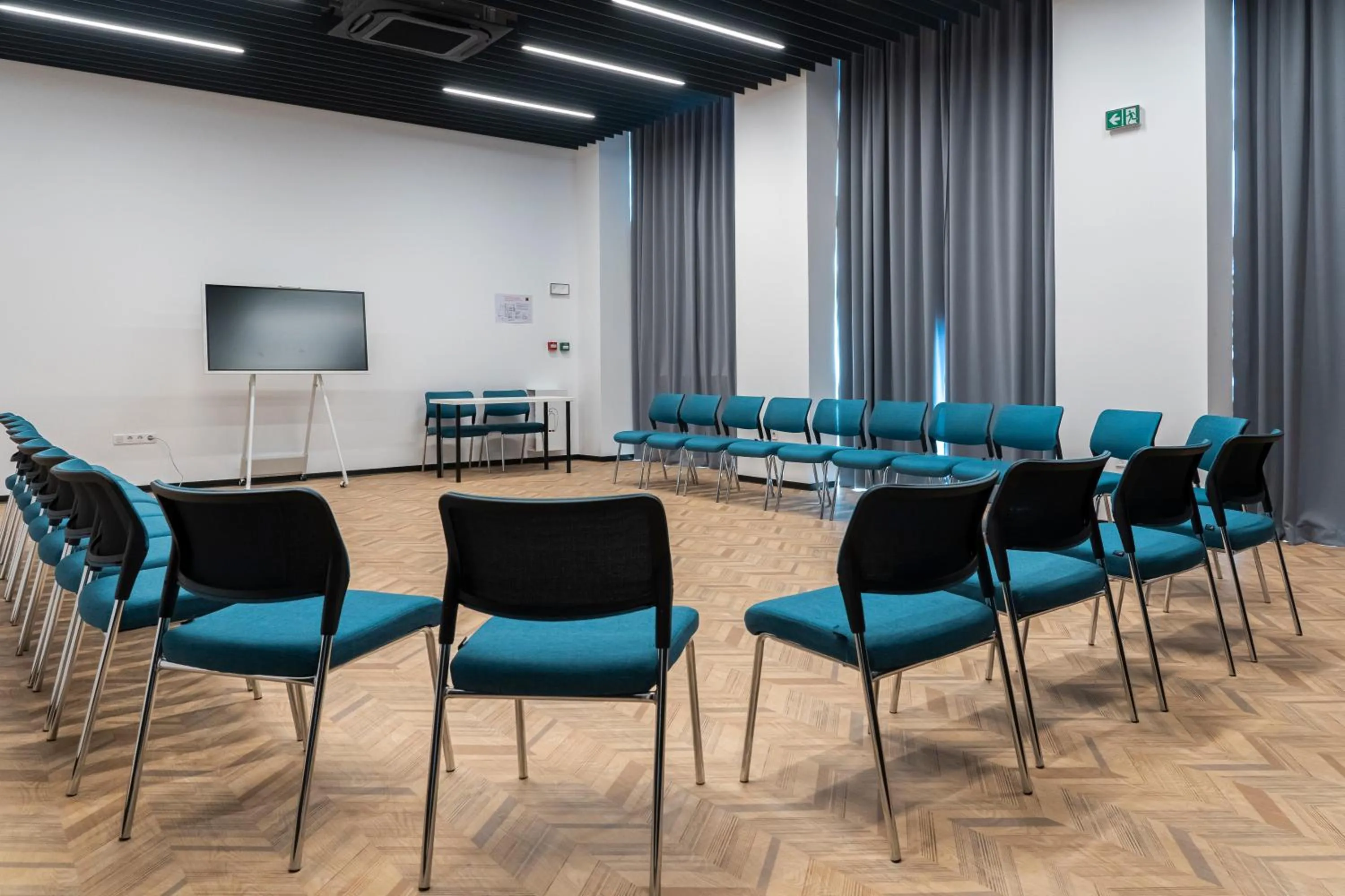 Meeting/conference room in Hotel Campus 90 - Free Parking