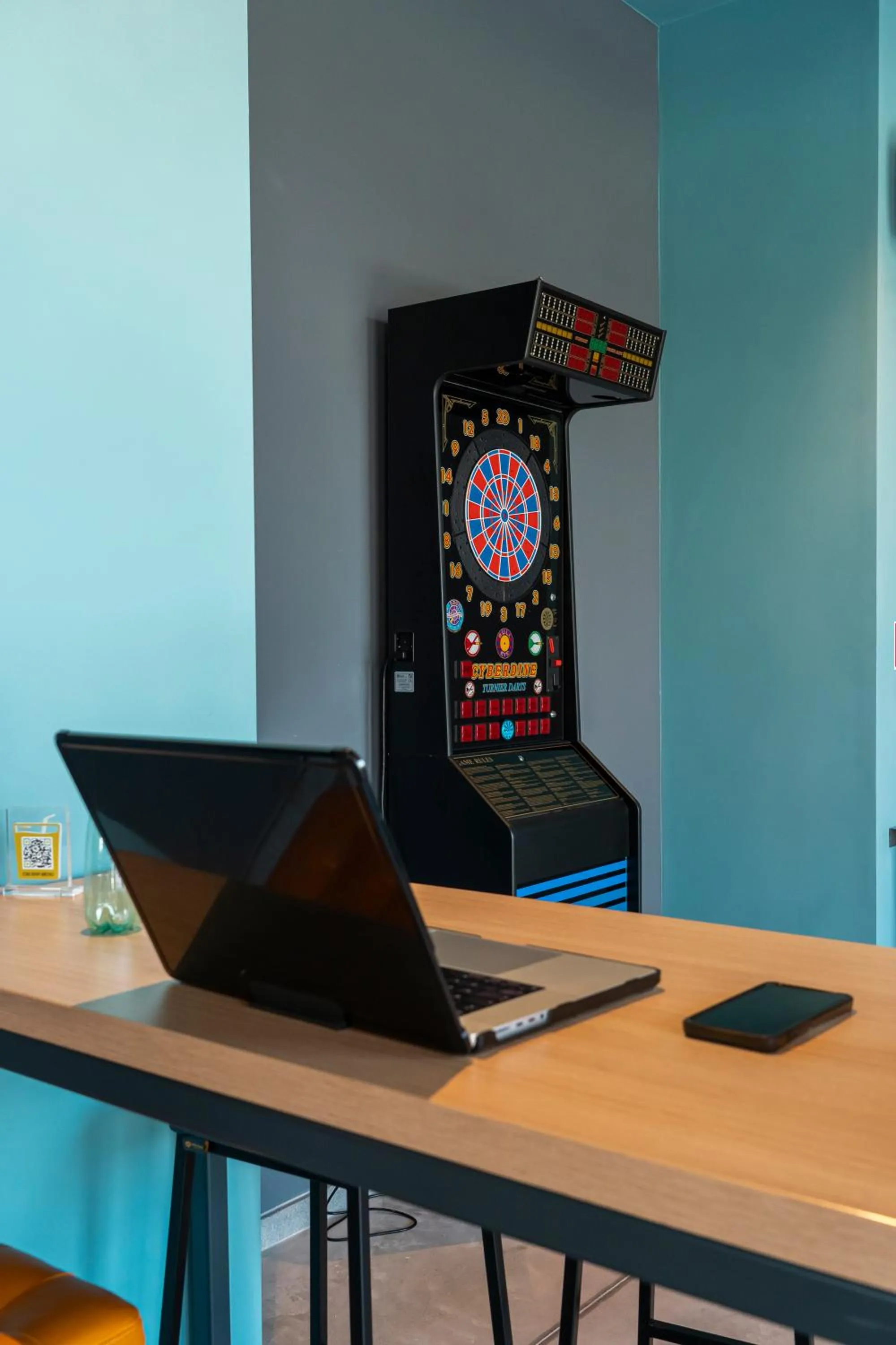 Game Room in Hotel Campus 90 - Free Parking