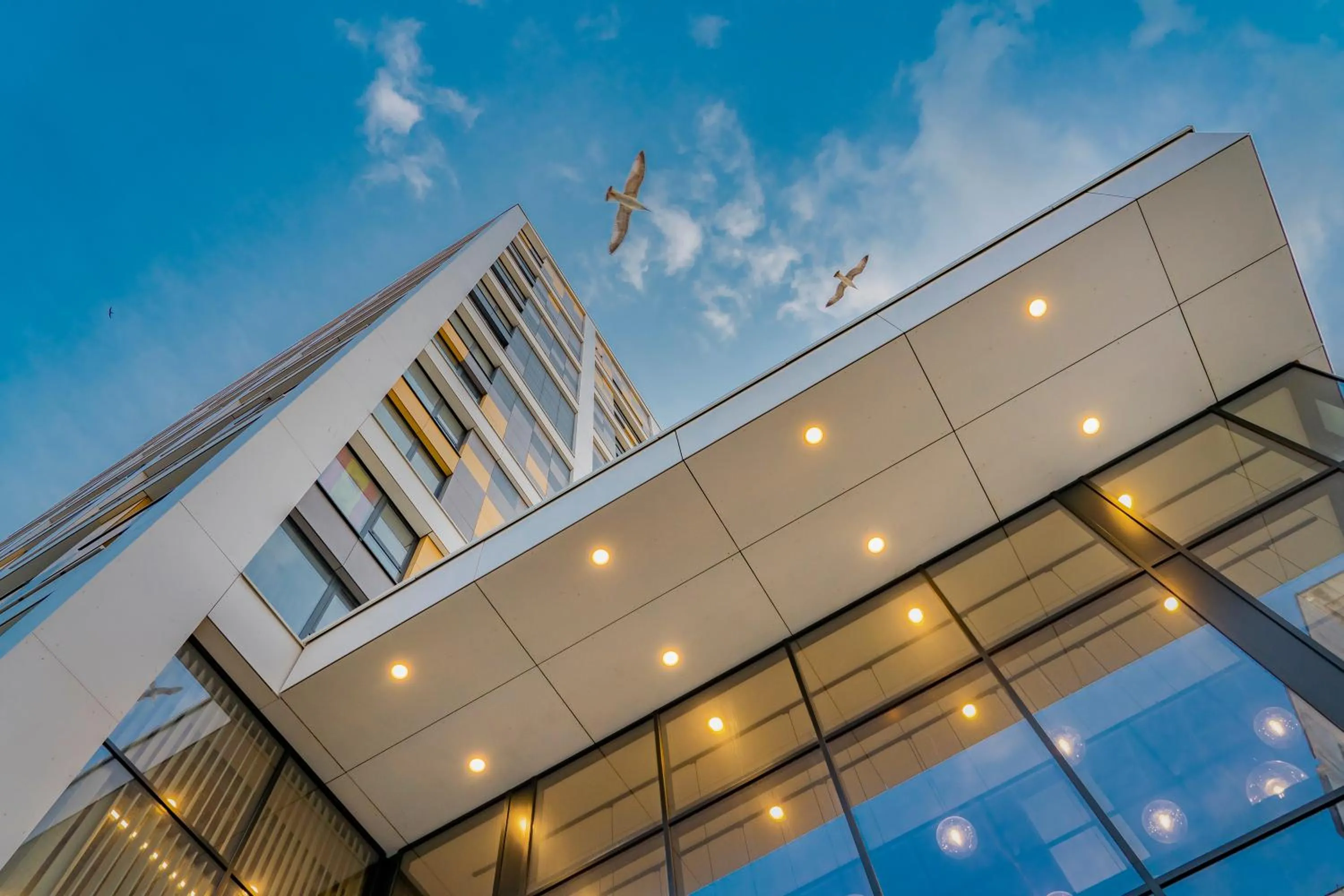 Property building in Hotel Campus 90 - Free Parking