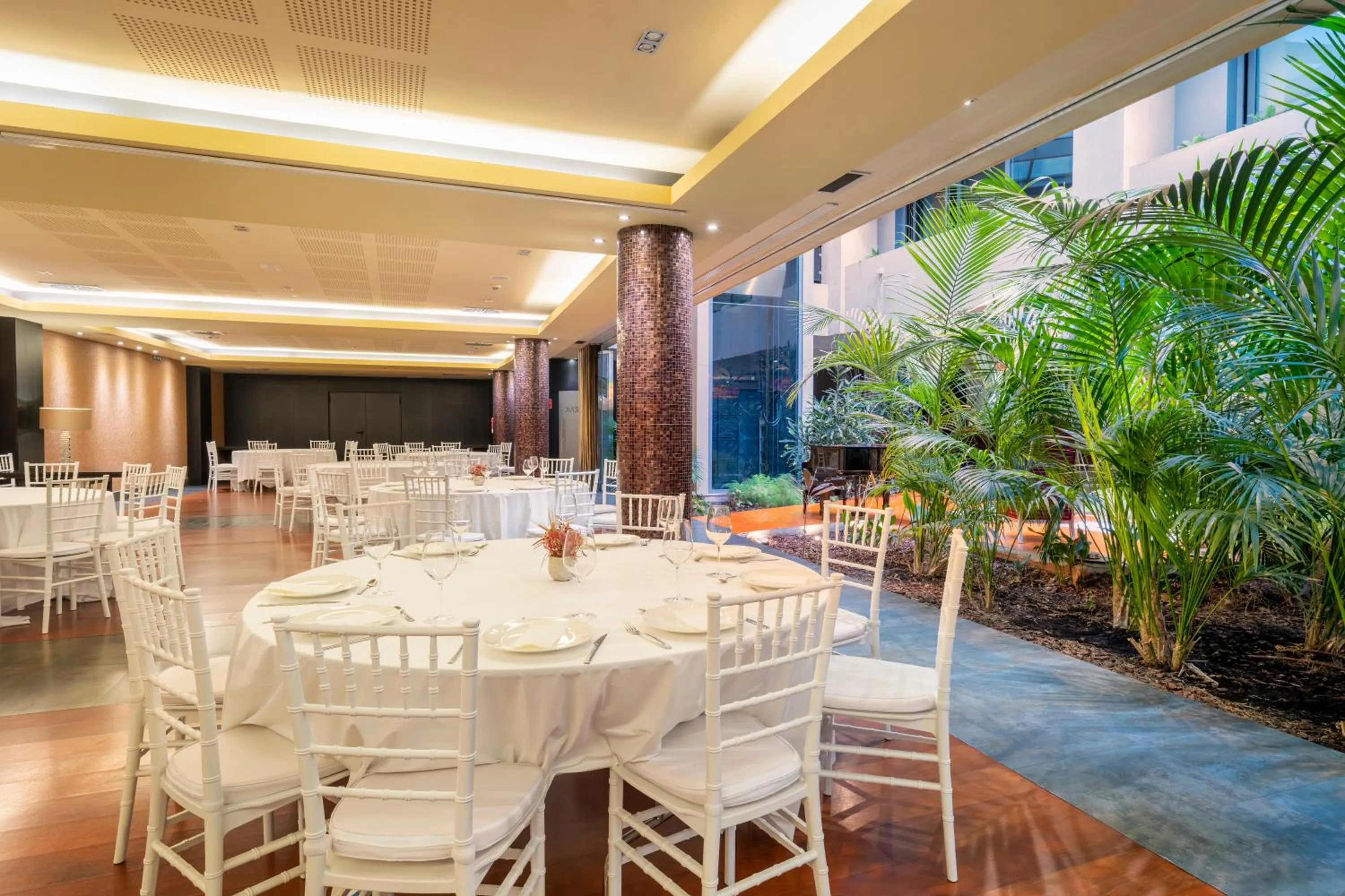 Banquet/Function facilities in Iberik Santo Domingo Plaza Hotel