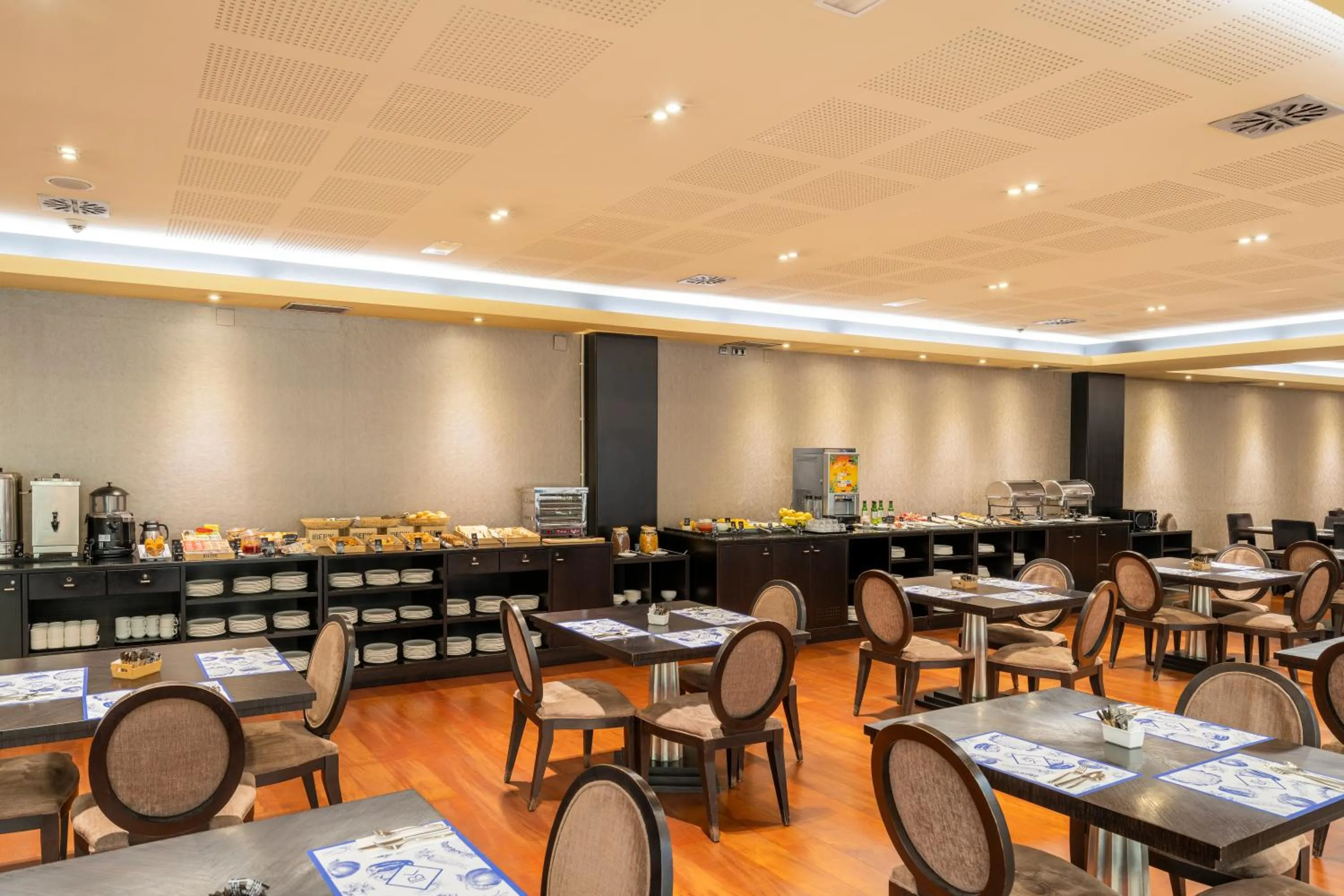 Food and drinks in Iberik Santo Domingo Plaza Hotel