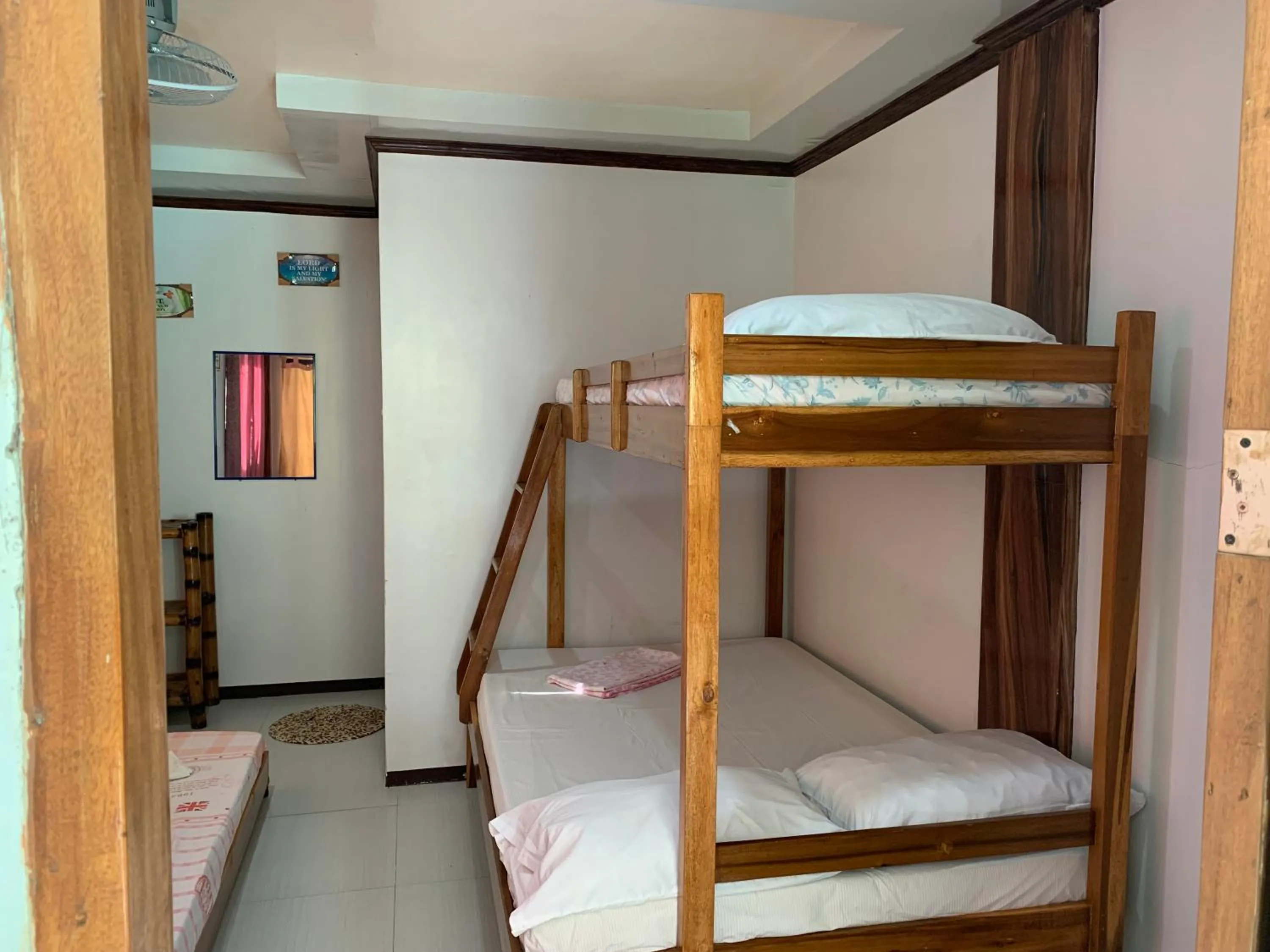 Bed in Blessed Inn Annex