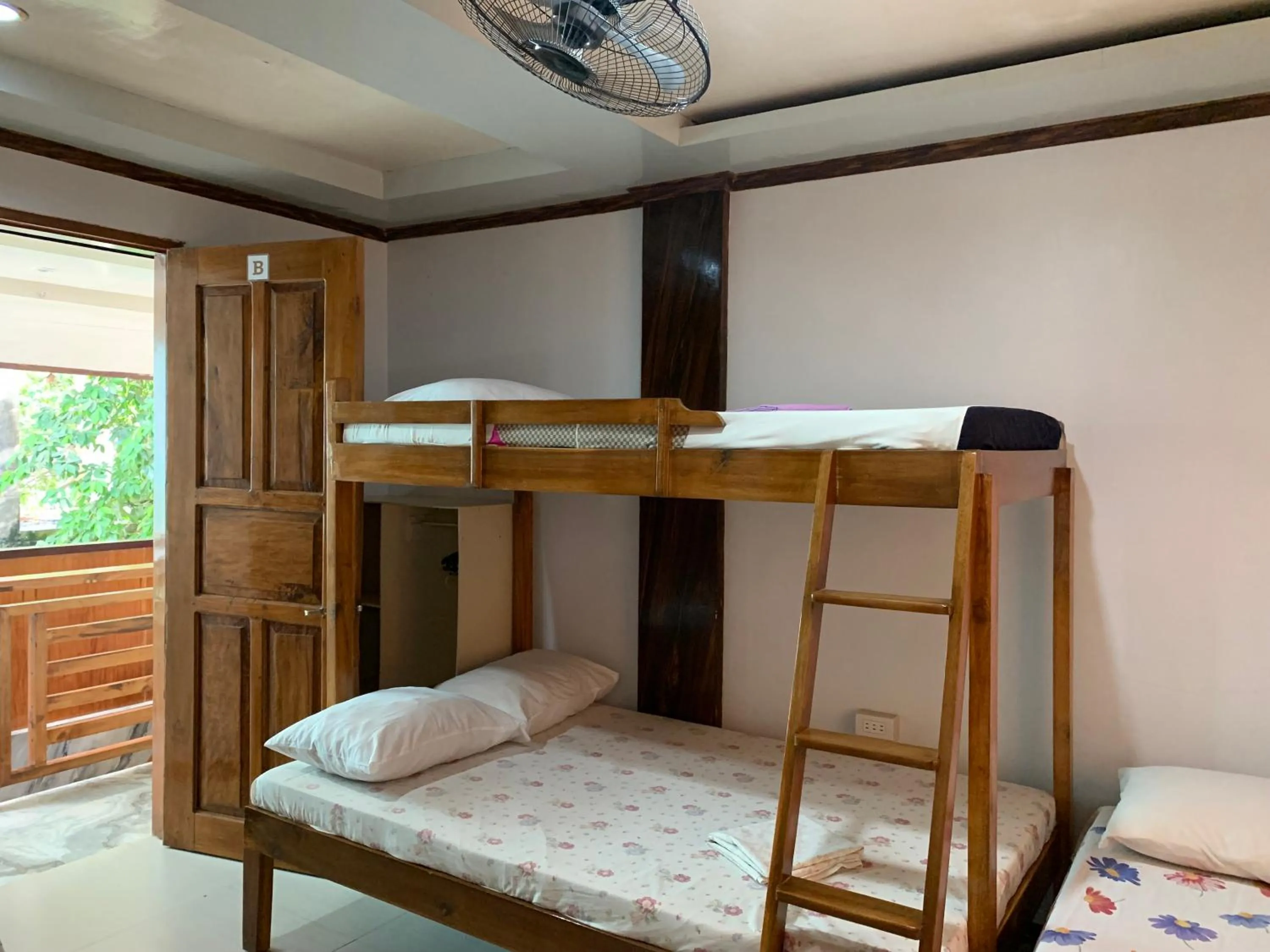 Bed in Blessed Inn Annex