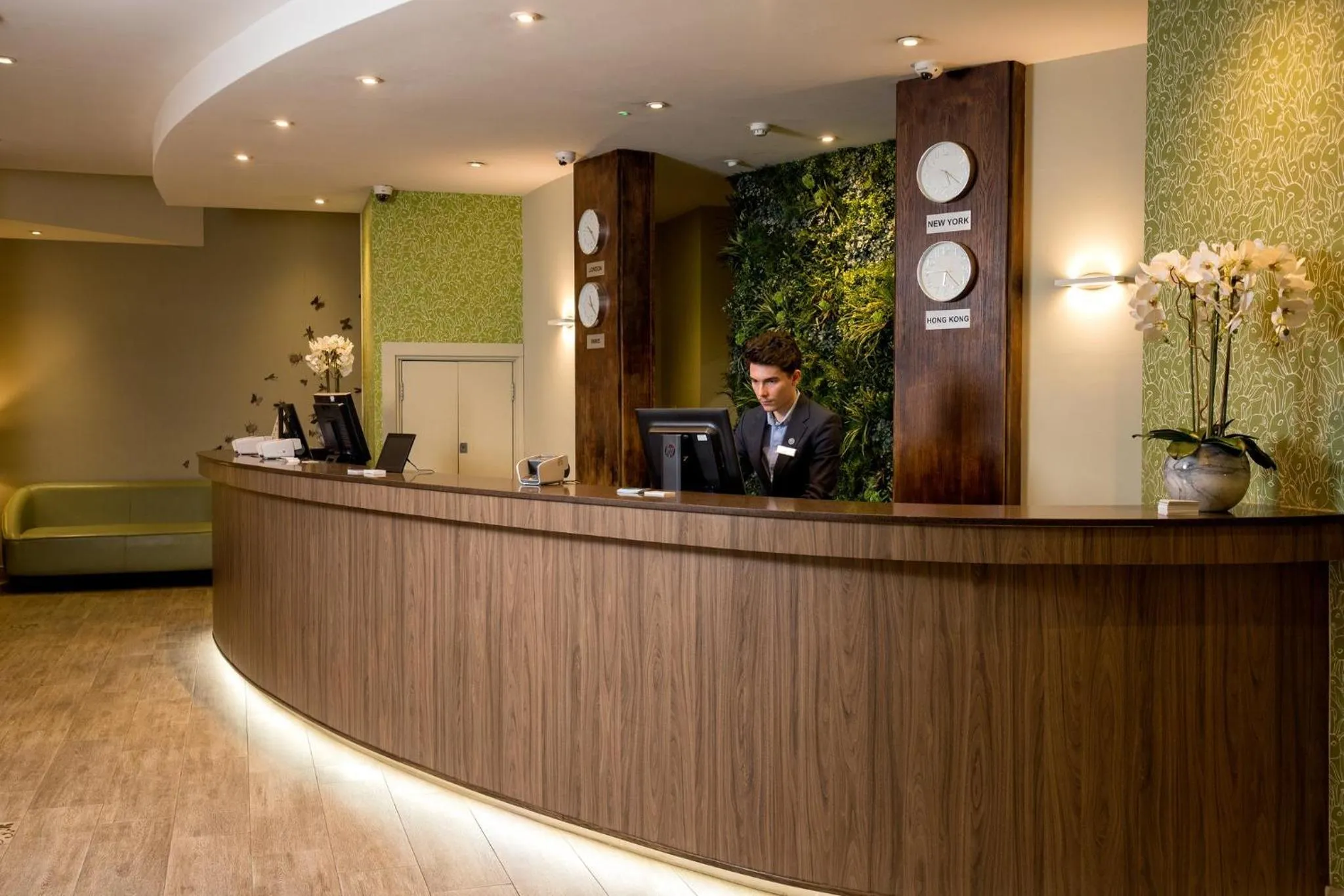 Lobby or reception in Bedford Hotel