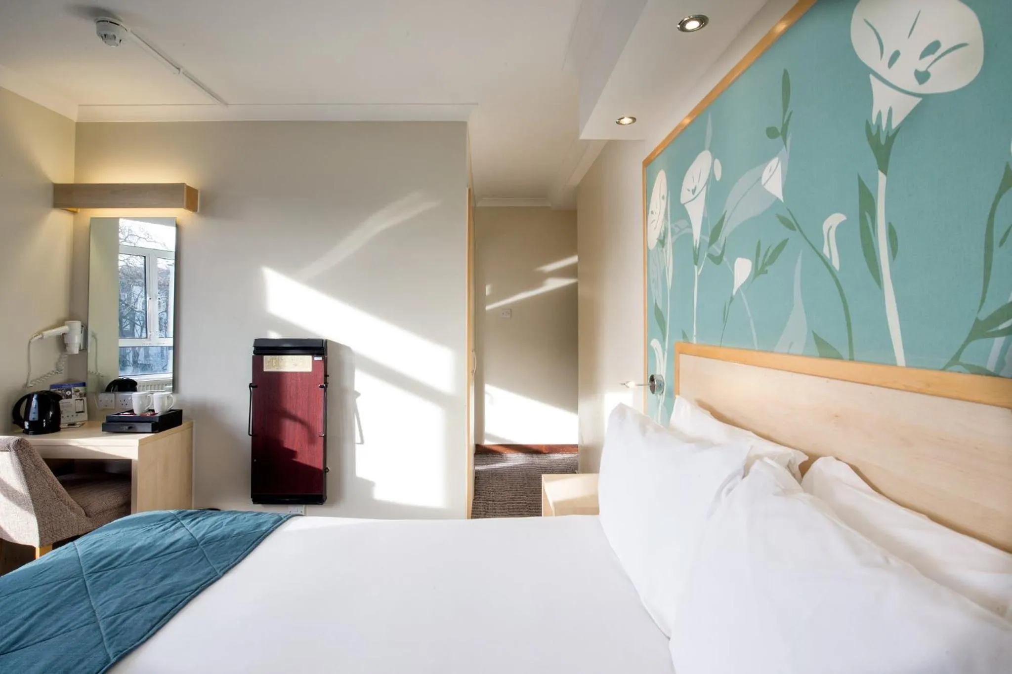 Photo of the whole room, Bed in Bedford Hotel