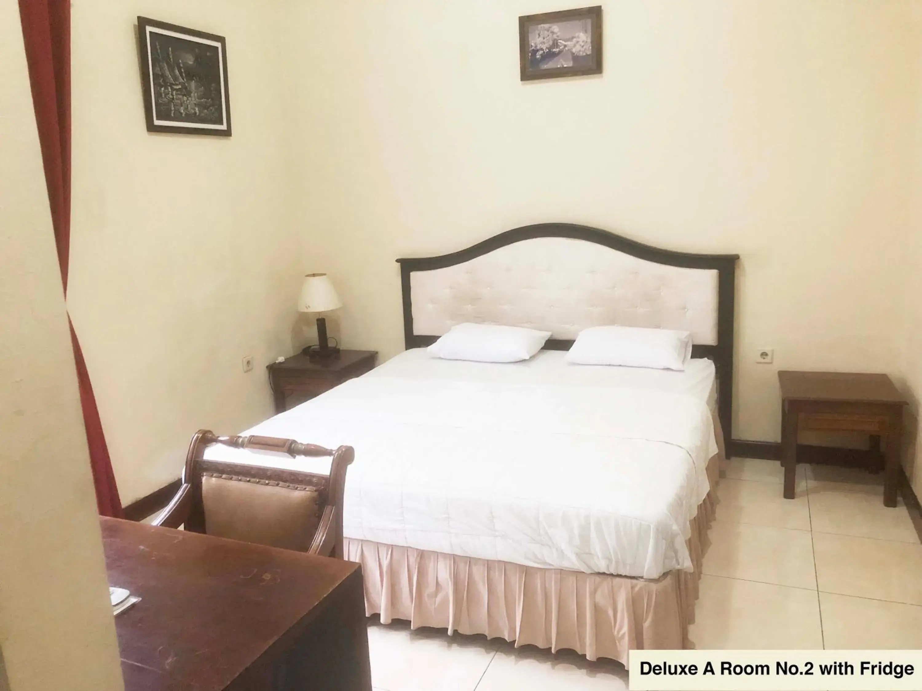 Deluxe King Room in Ndalem Maharani Guest House Deluxe King Room in Ndalem Maharani Guest House