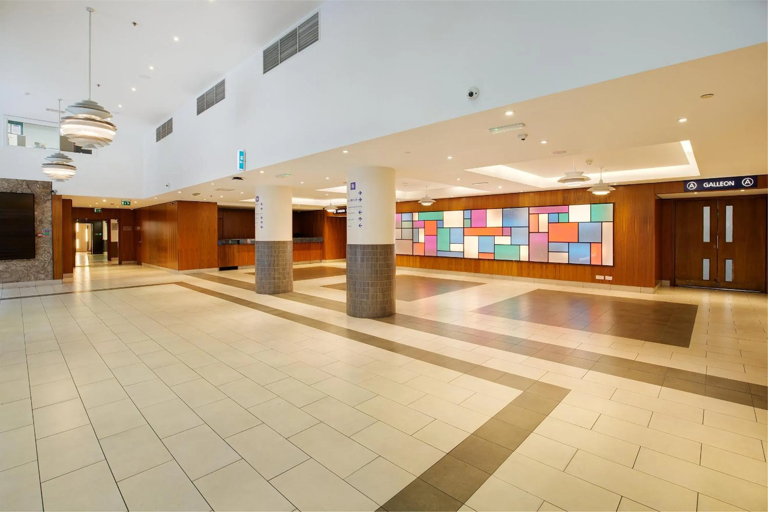 Lobby or reception in Royal National Hotel
