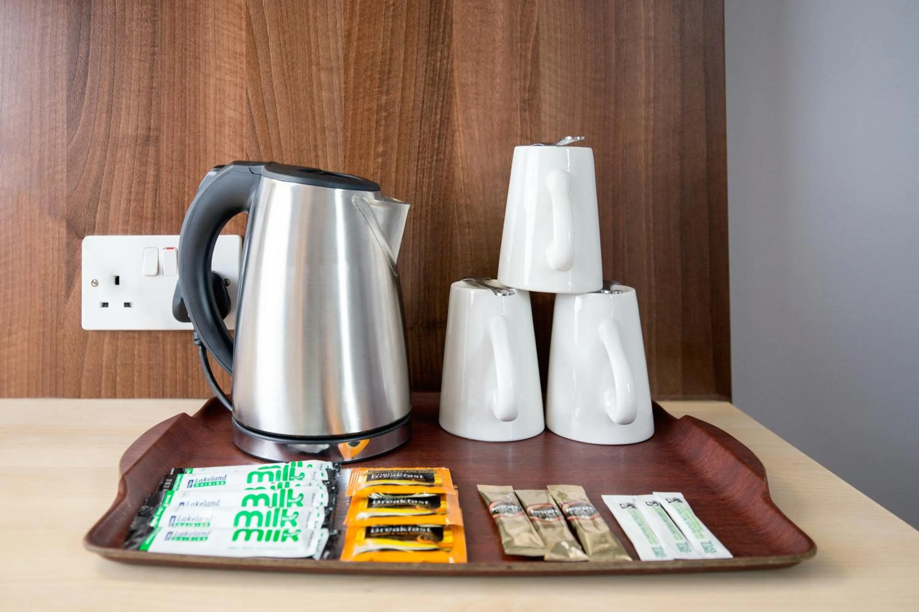 Coffee/tea facilities in Royal National Hotel