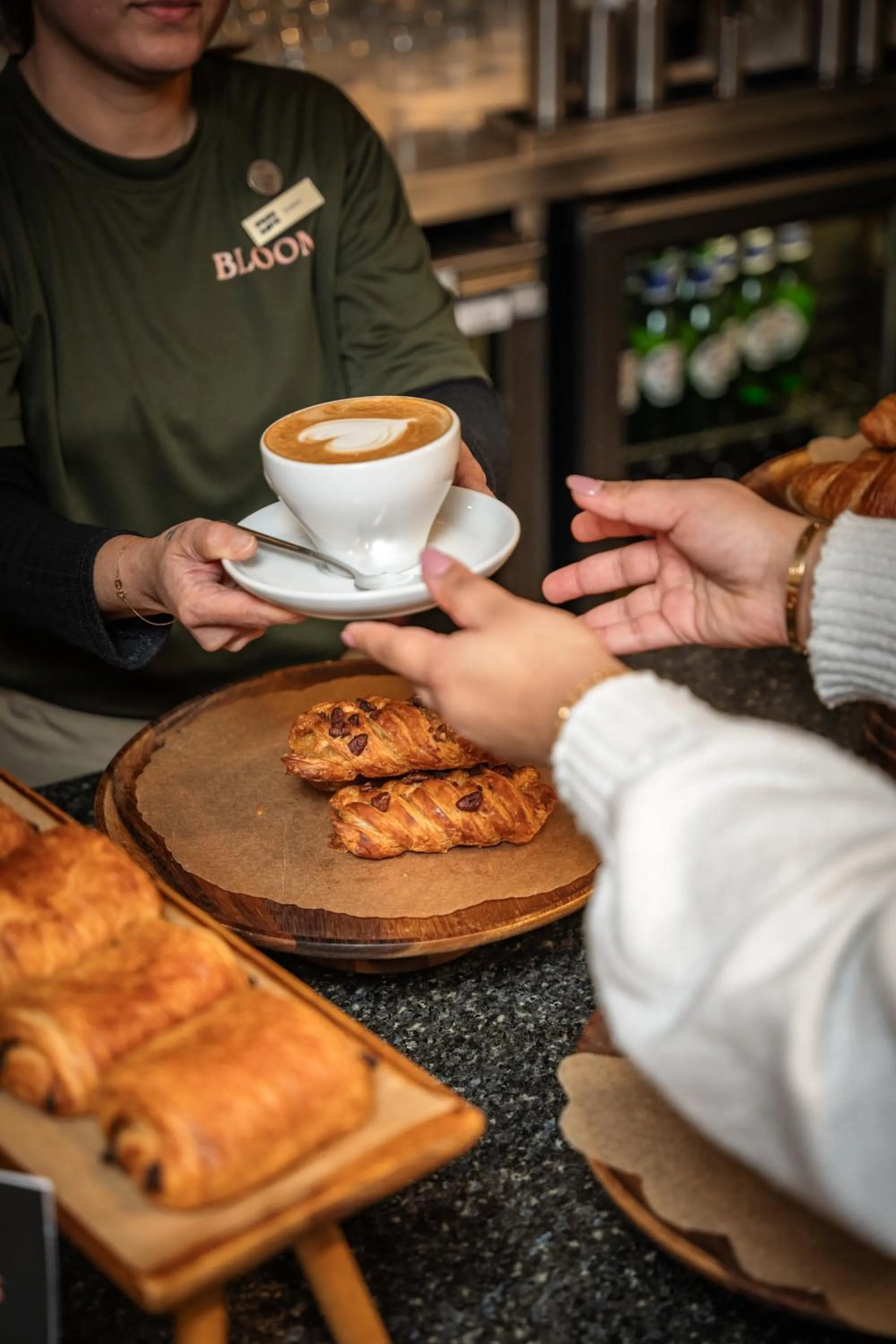 Restaurant/places to eat in Royal National Hotel