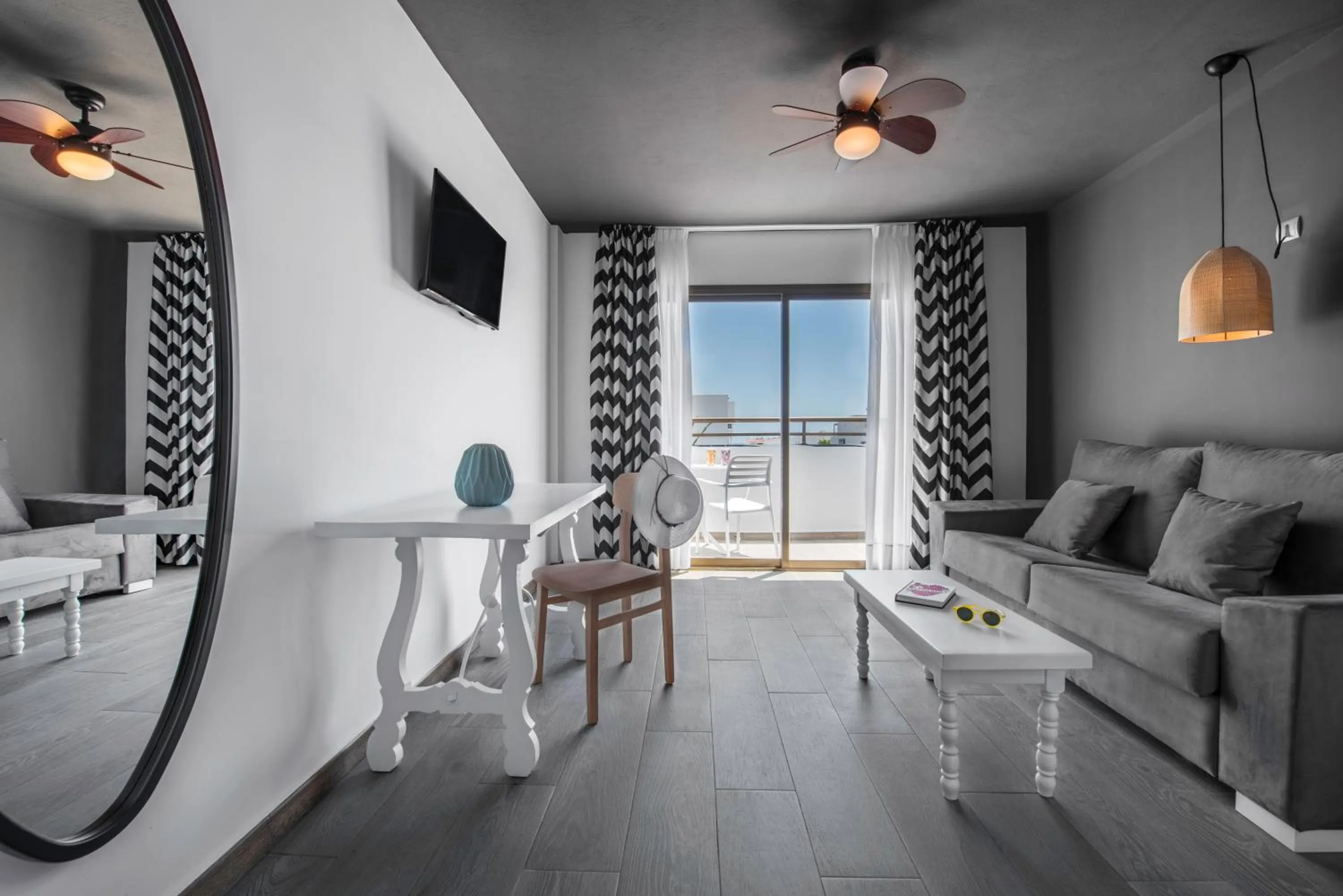 Living room in Aparthotel Vibra Mogambo - Adults only