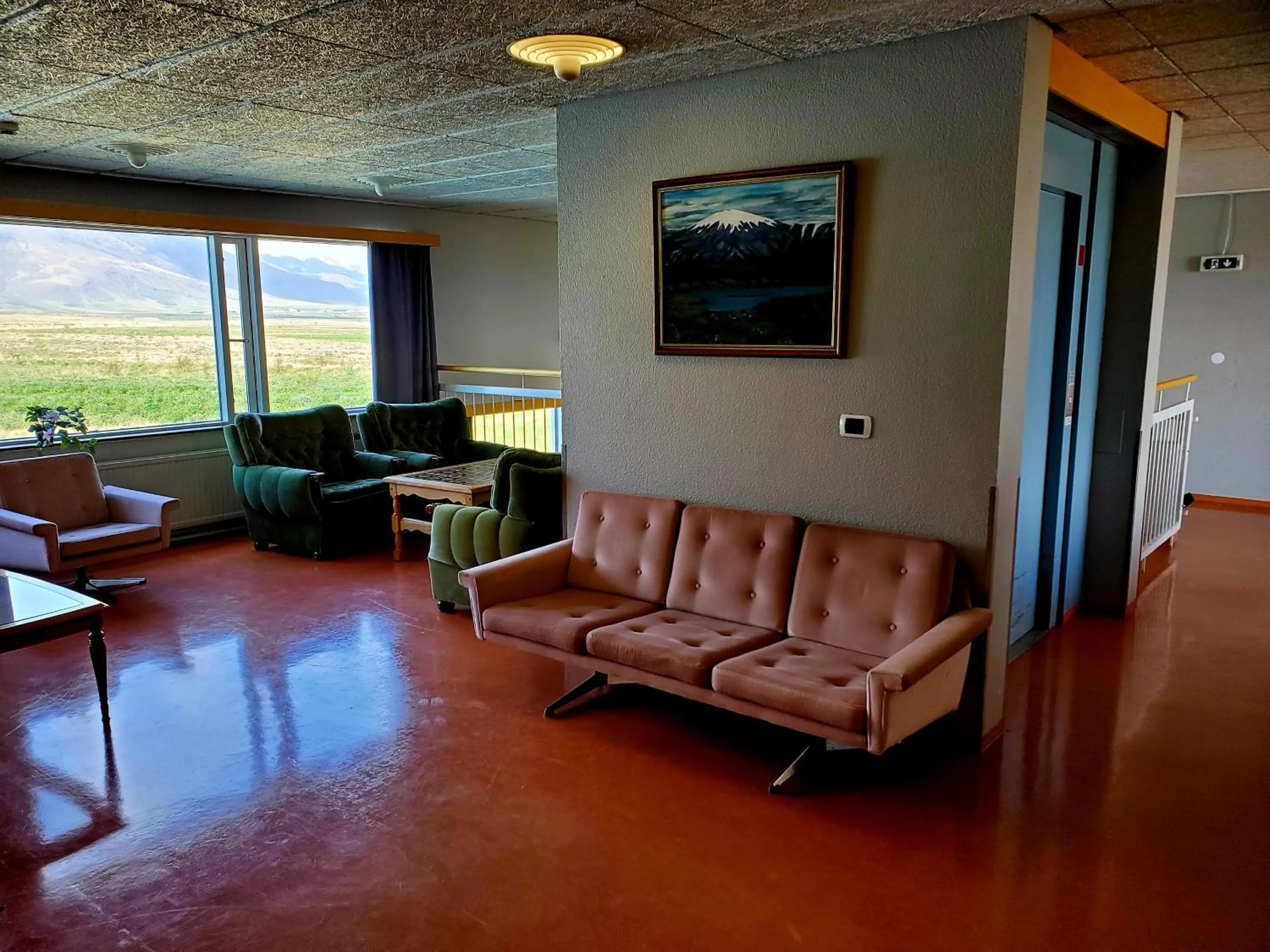 Living room in Víðines Guesthouse