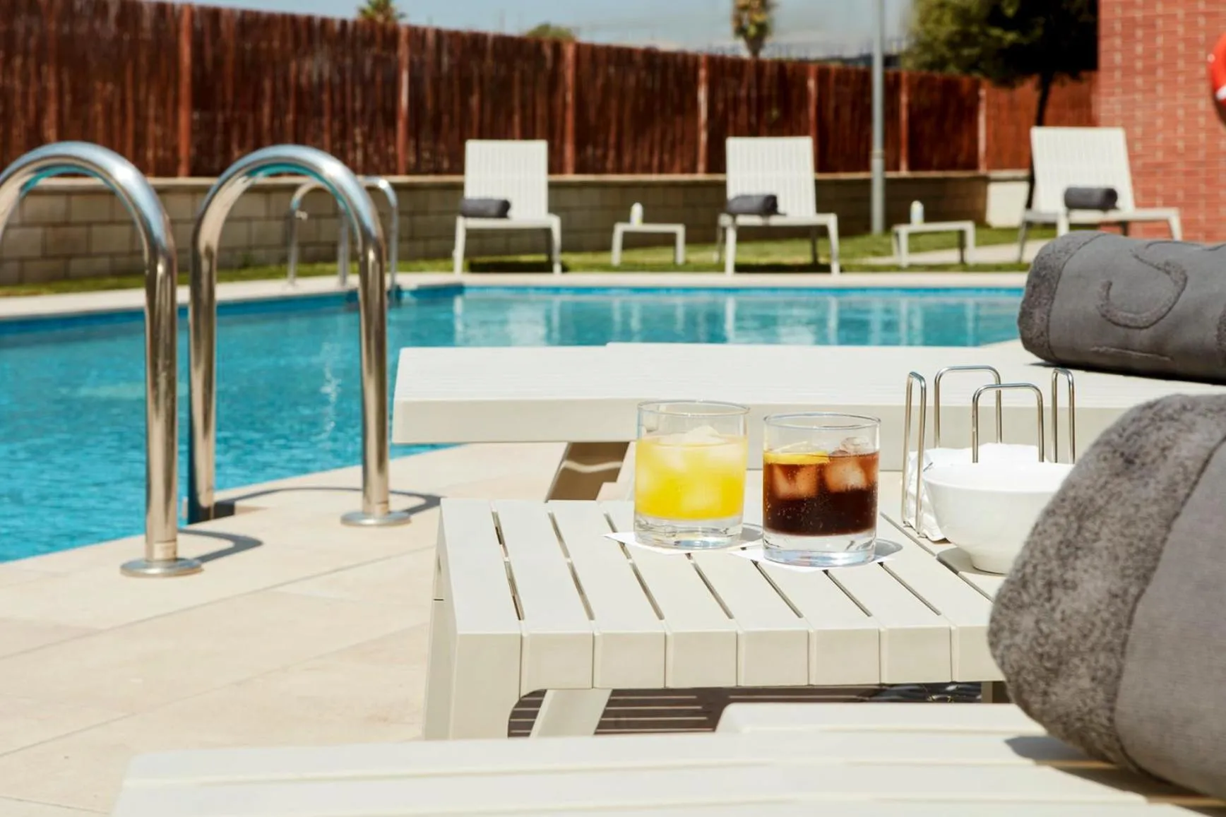 Swimming pool in Sercotel Sant Boi