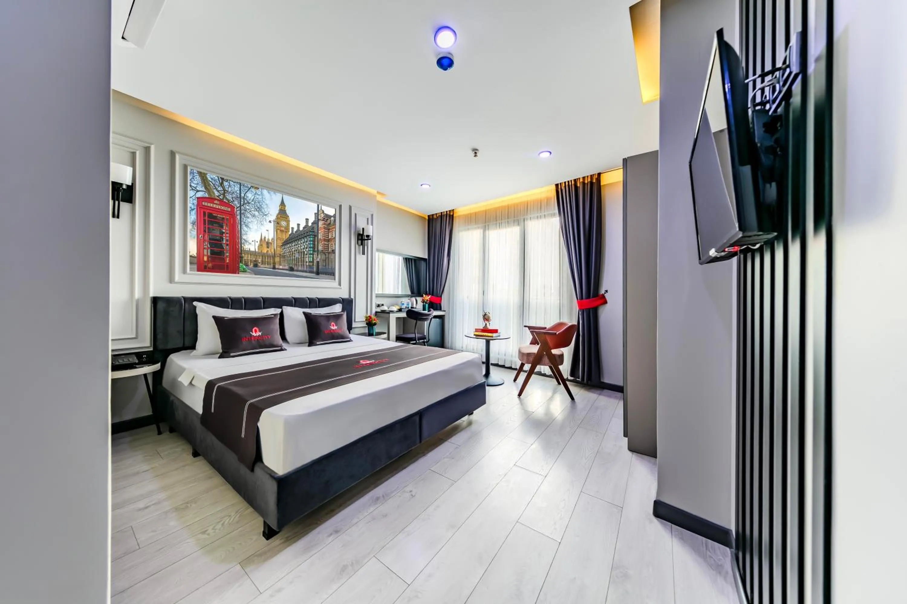 Photo of the whole room, Bed in Intercity Hotel Istanbul Airport