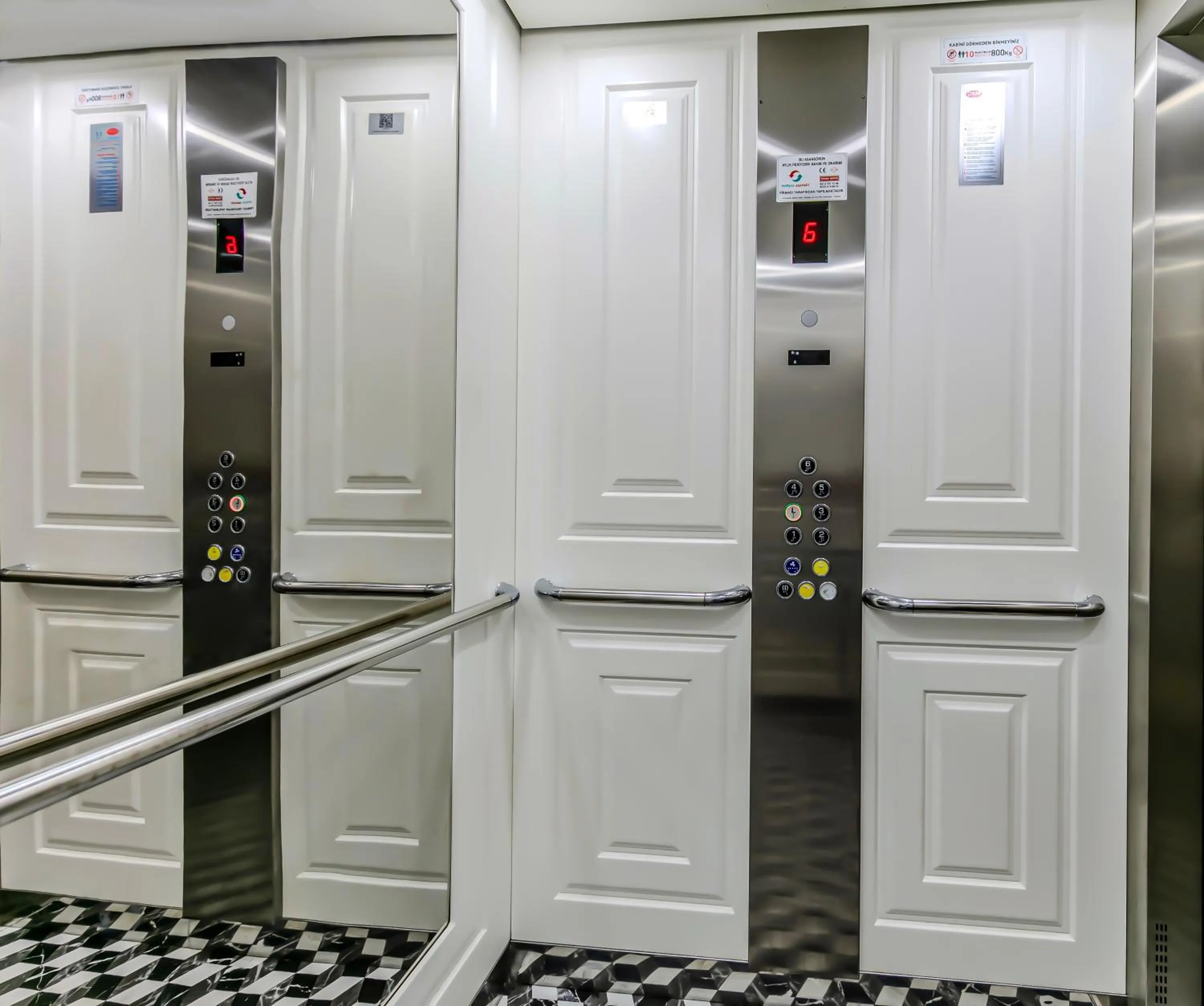 elevator in Intercity Hotel Istanbul Airport