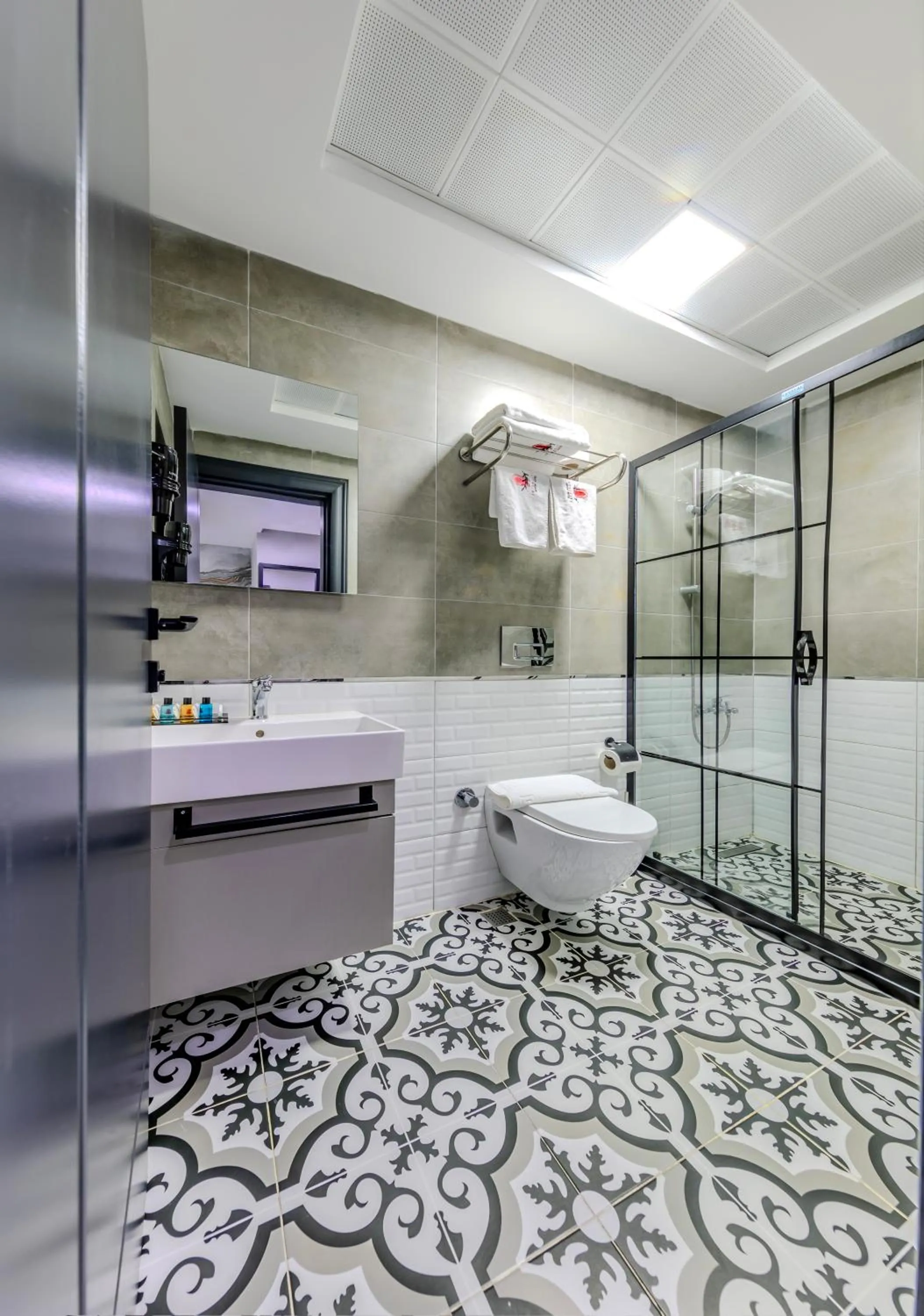 Bathroom in Intercity Hotel Istanbul Airport