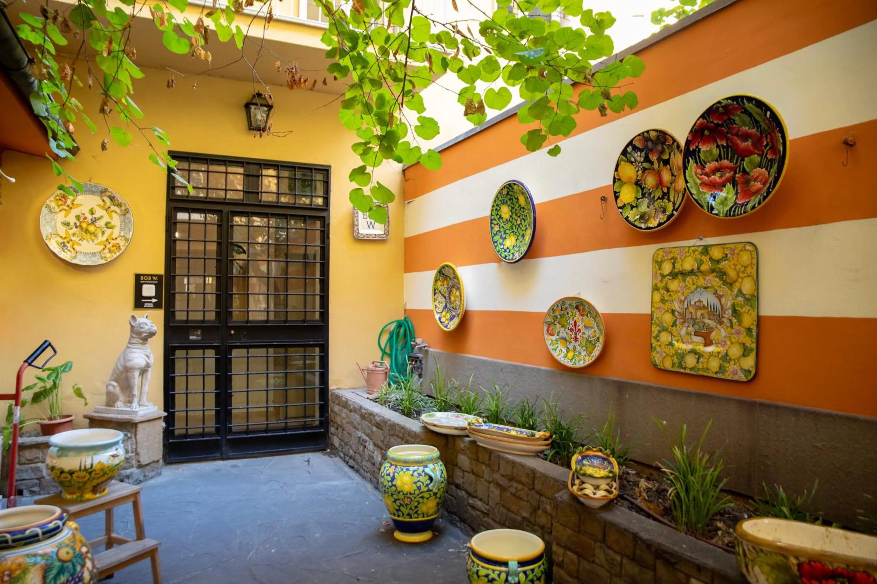 Property building in Bob W Florence Ponte Vecchio