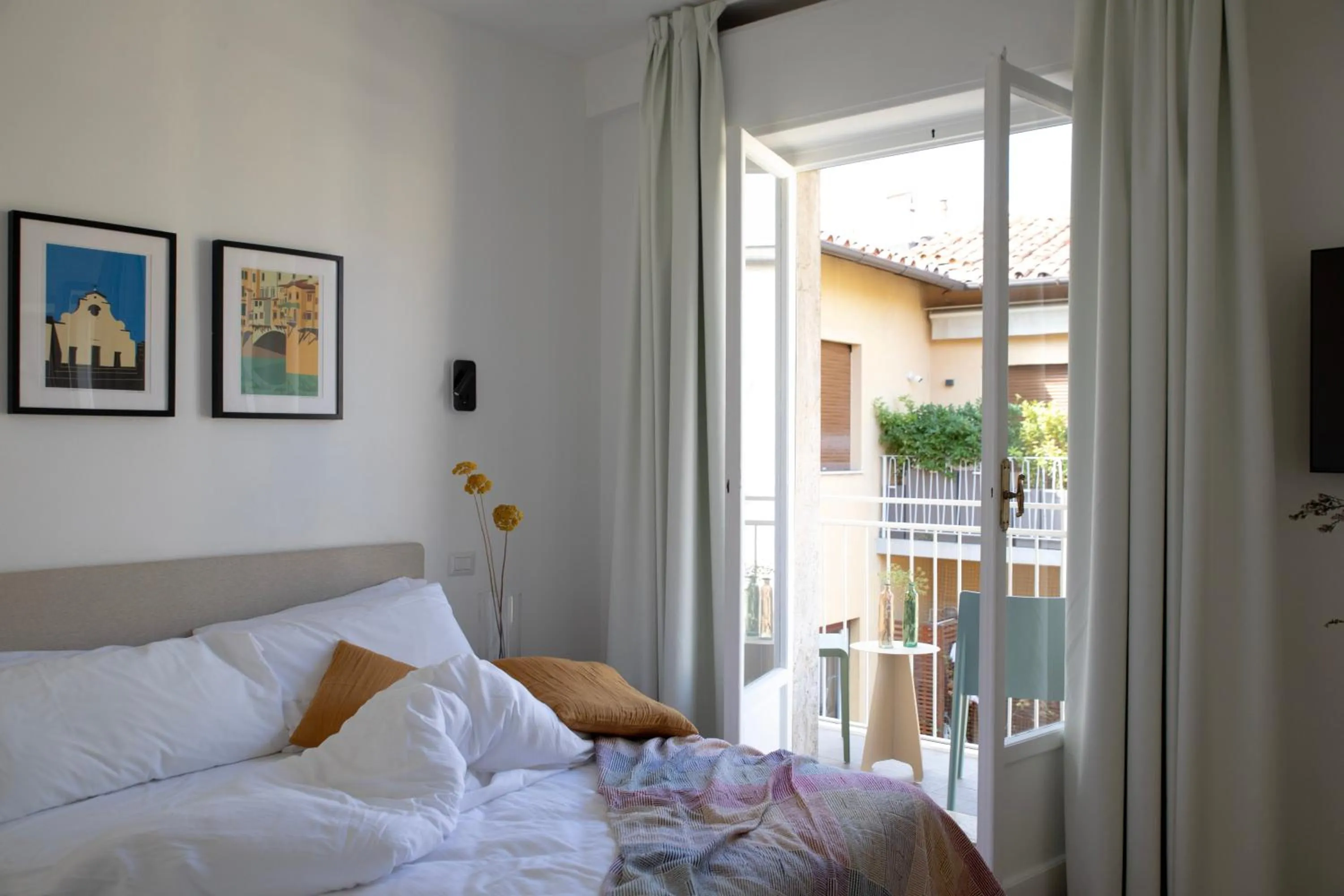 Bed in Bob W Florence Ponte Vecchio