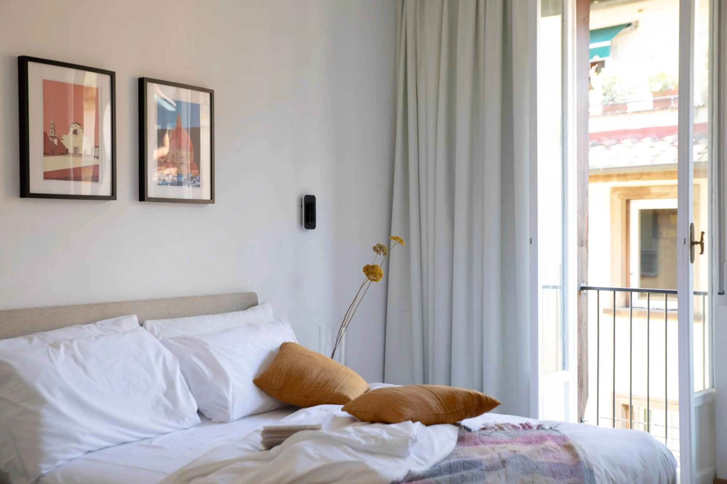 Bed in Bob W Florence Ponte Vecchio