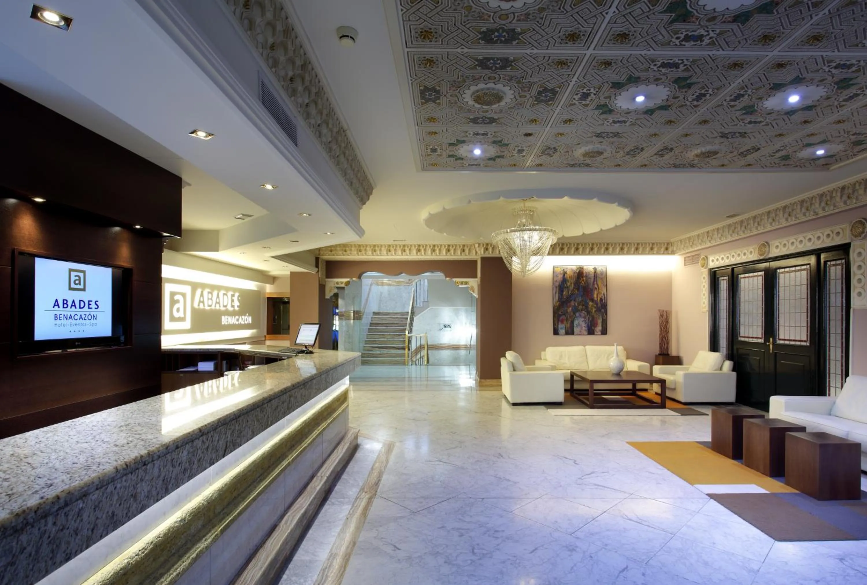 Lobby or reception in Hotel Abades Benacazon