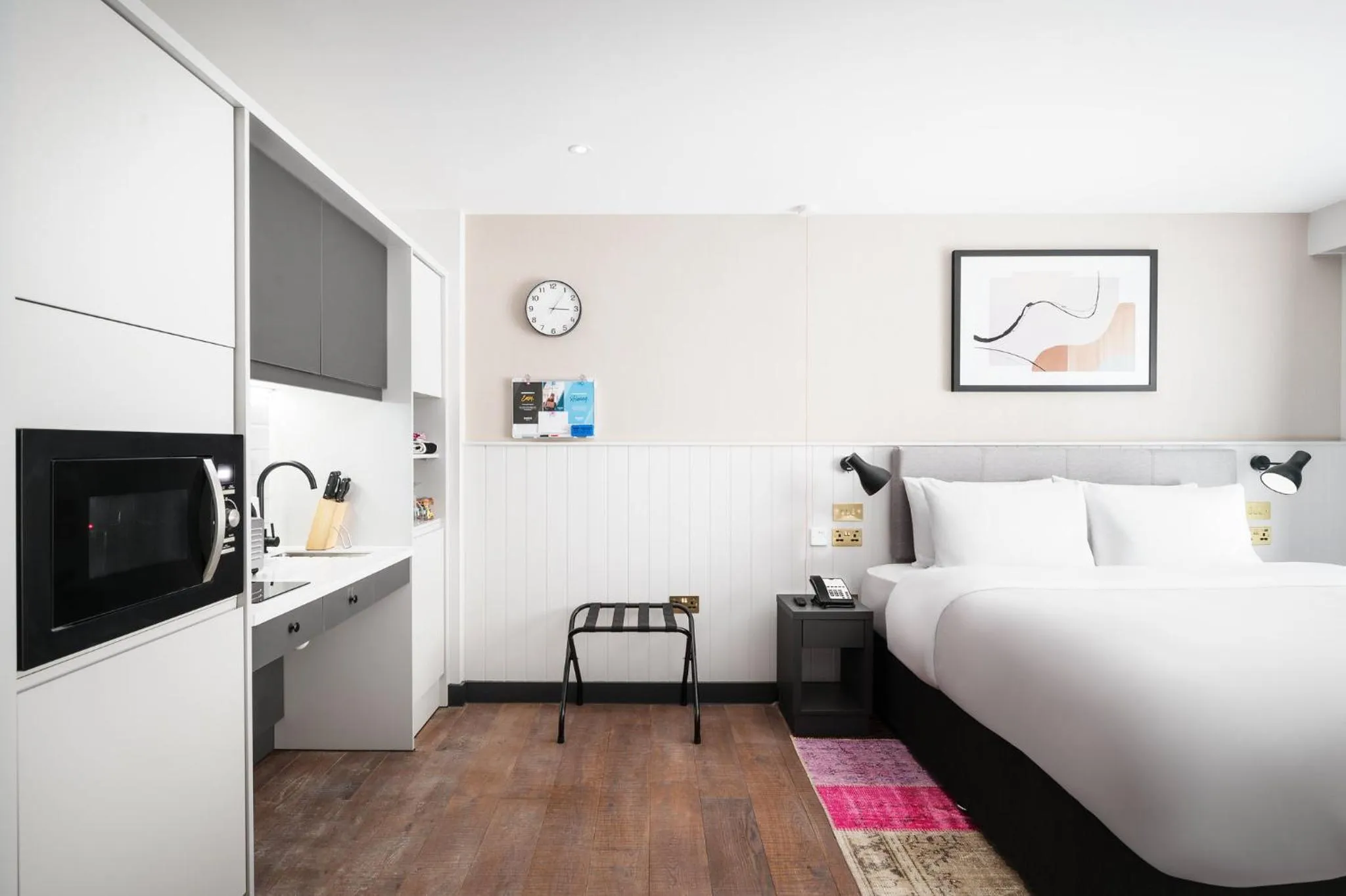 Photo of the whole room, Bed in Staybridge Suites Brighton by IHG