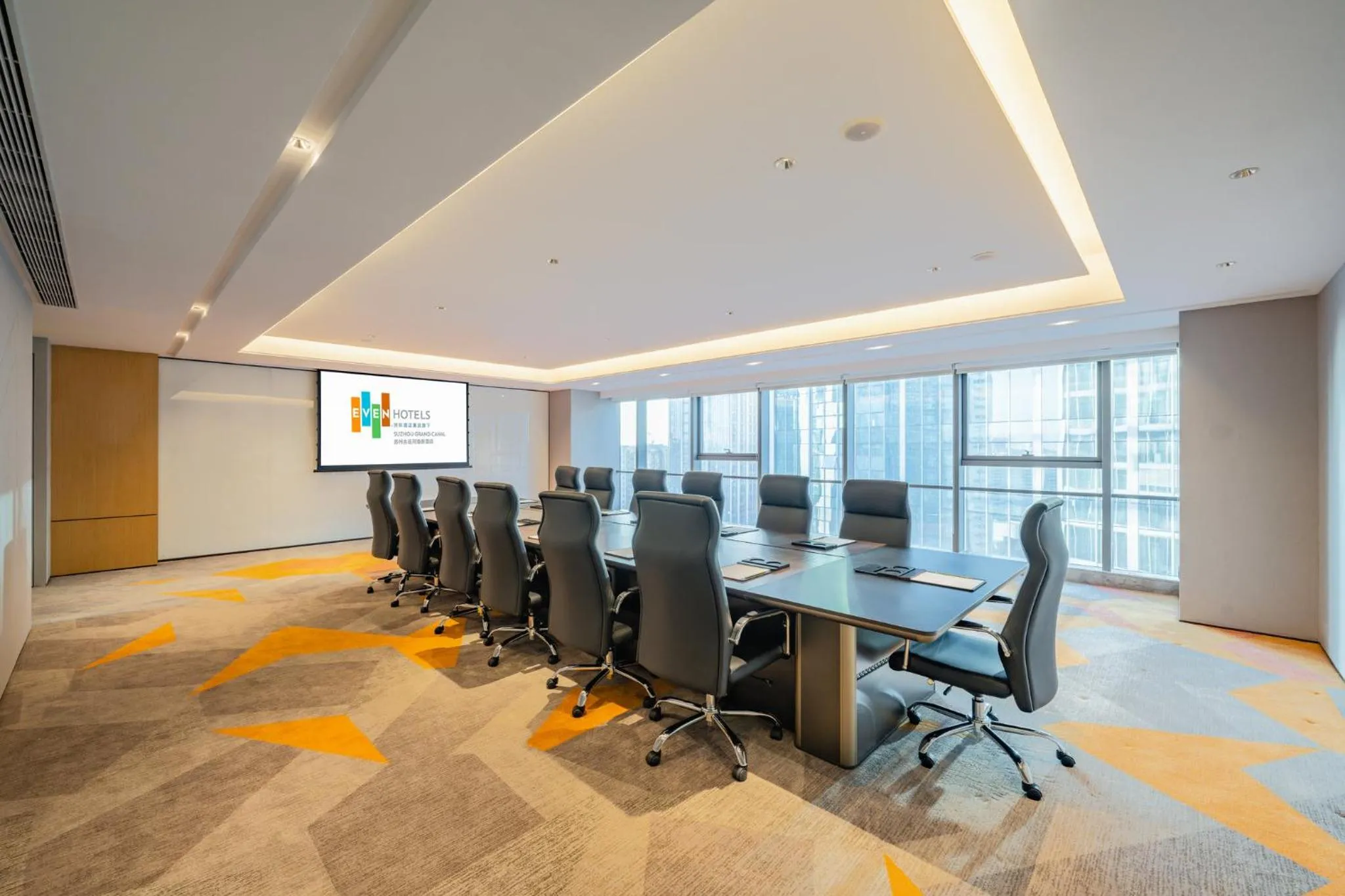 Meeting/conference room in EVEN Suzhou Grand Canal by IHG