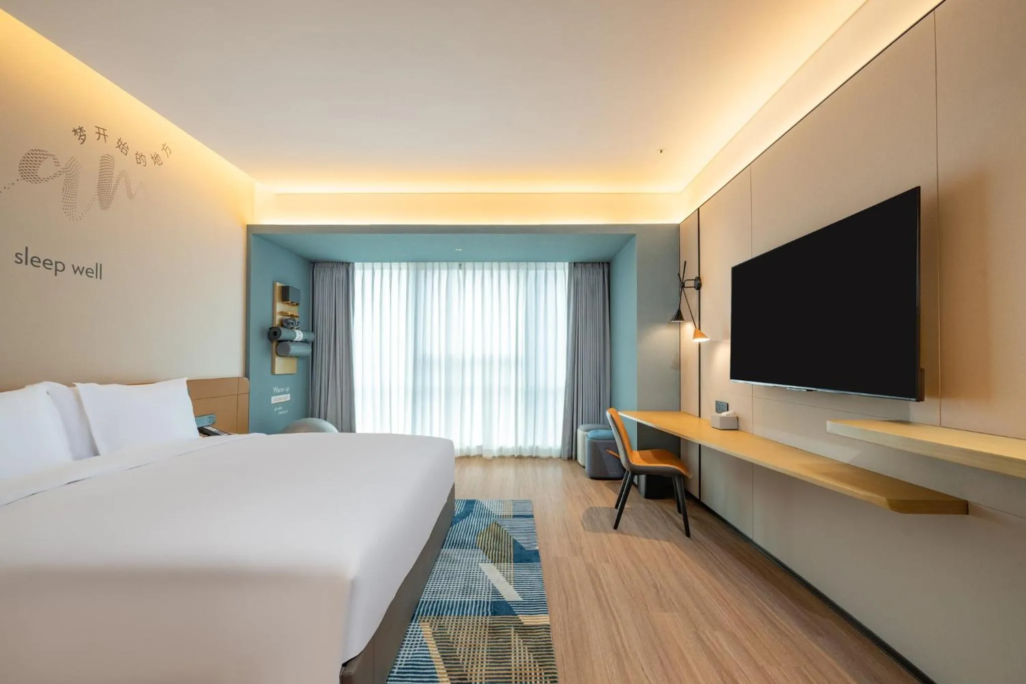 Photo of the whole room, Bed in EVEN Suzhou Grand Canal by IHG