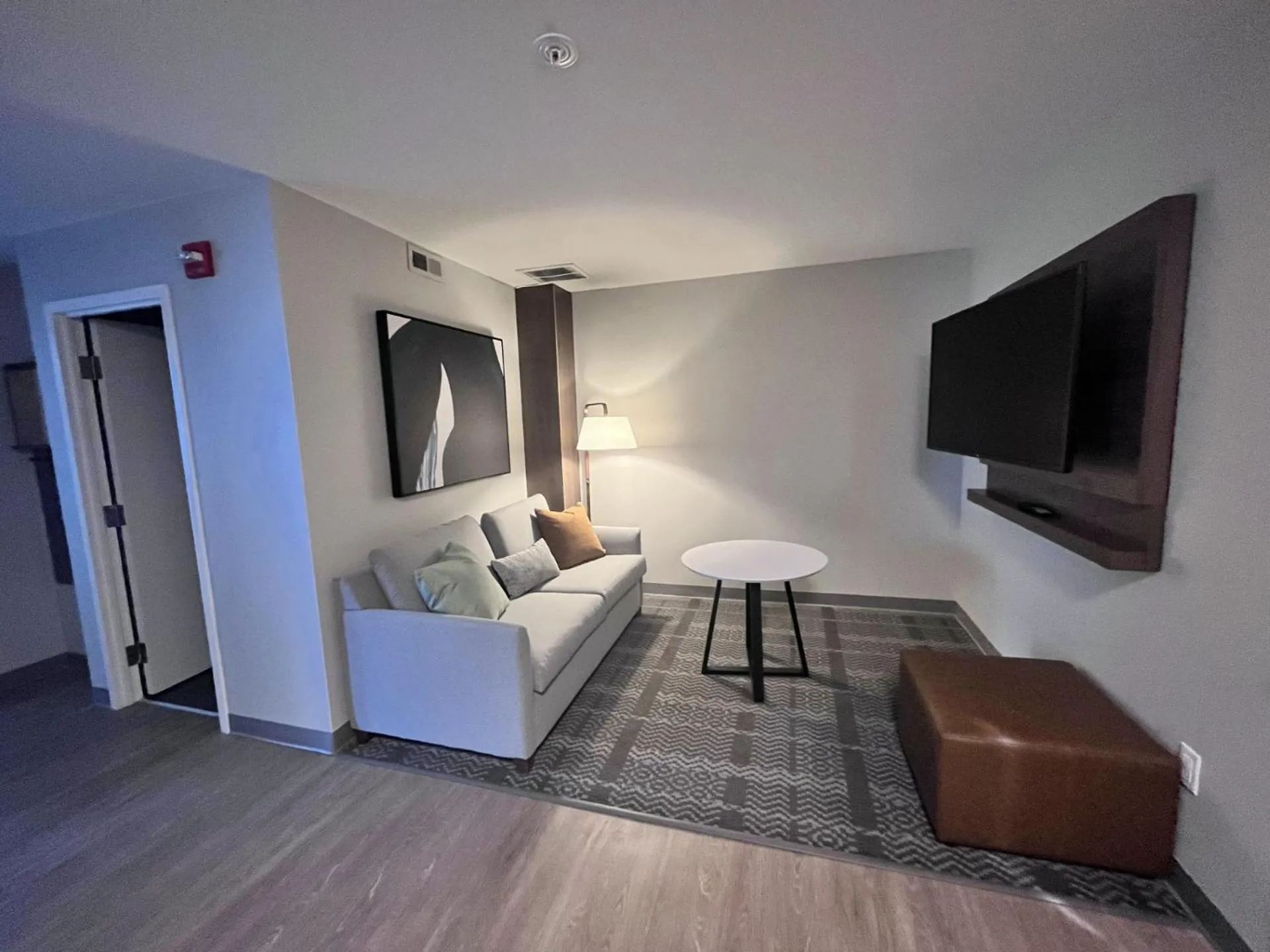 Living room in Staybridge Suites Federal Way - Seattle South by IHG