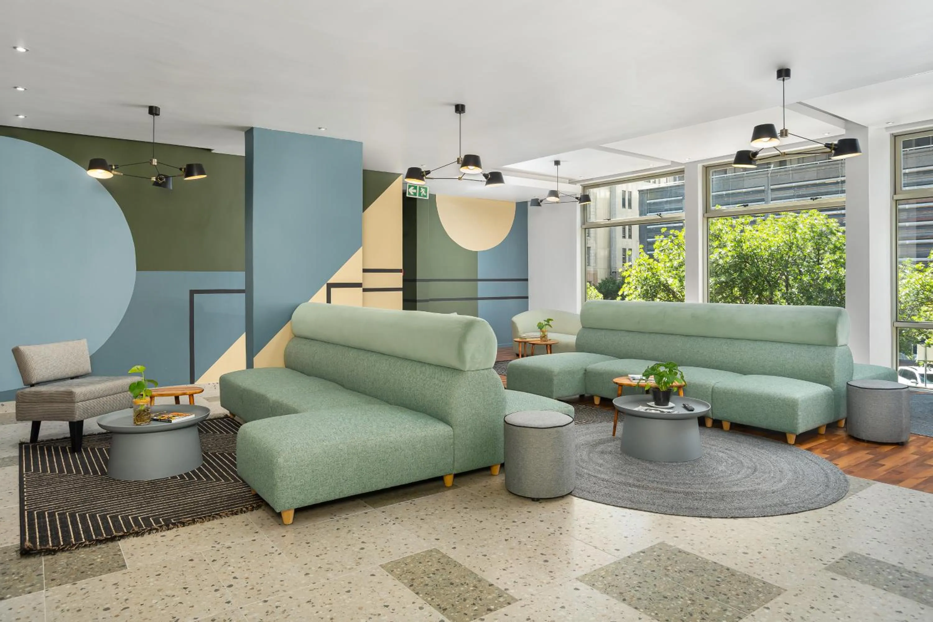 Communal lounge/ TV room in Neighbourgood East City