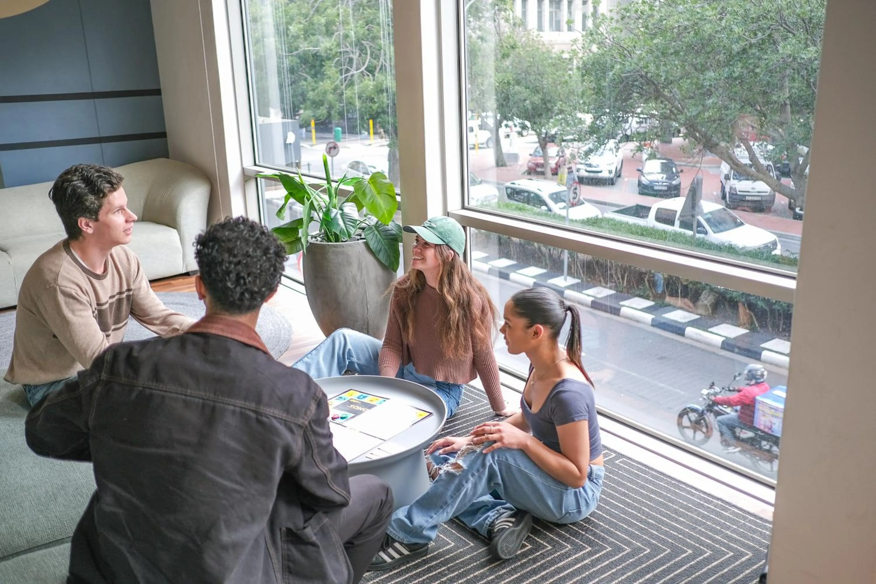 Communal lounge/ TV room in Neighbourgood East City