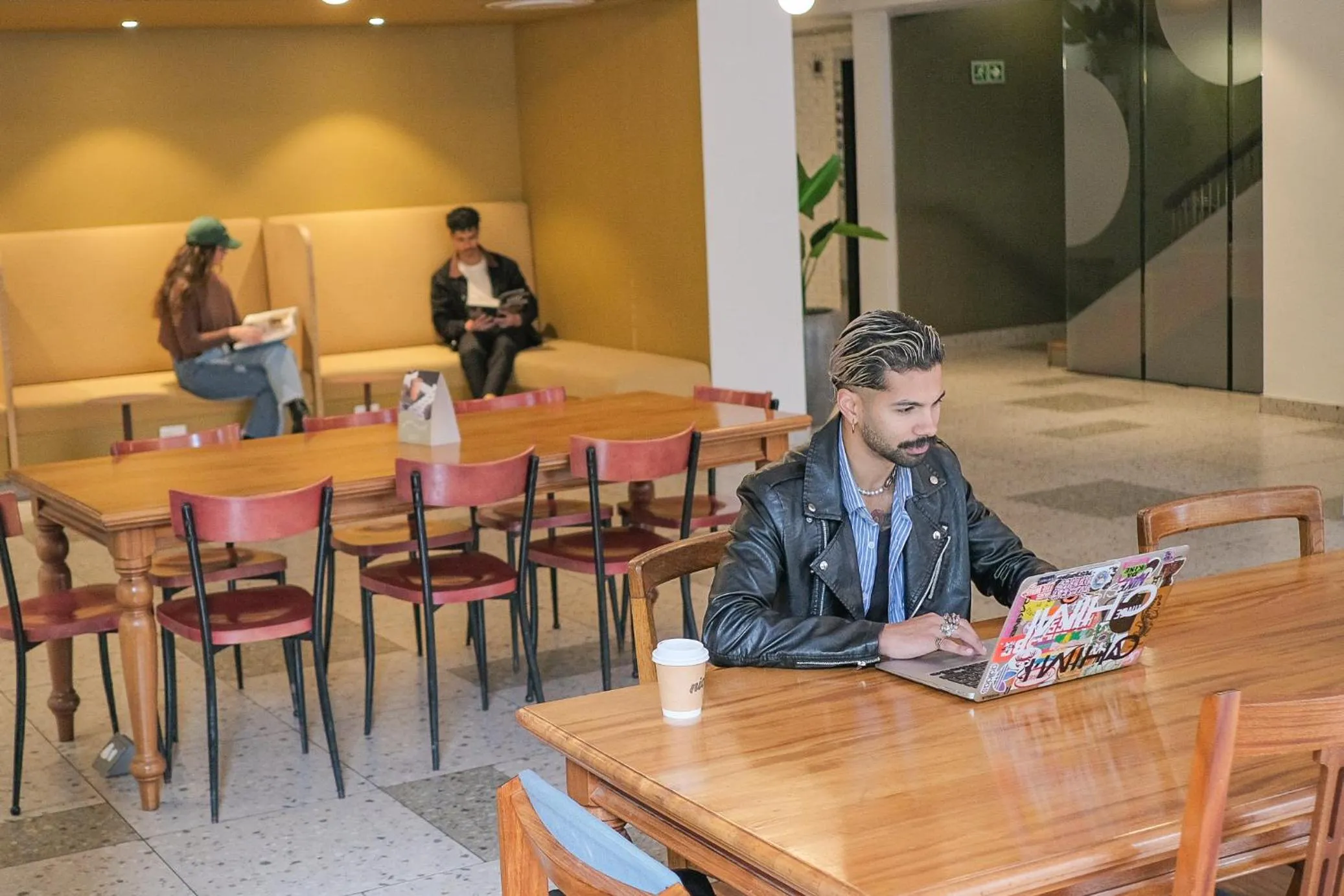 Business facilities in Neighbourgood East City