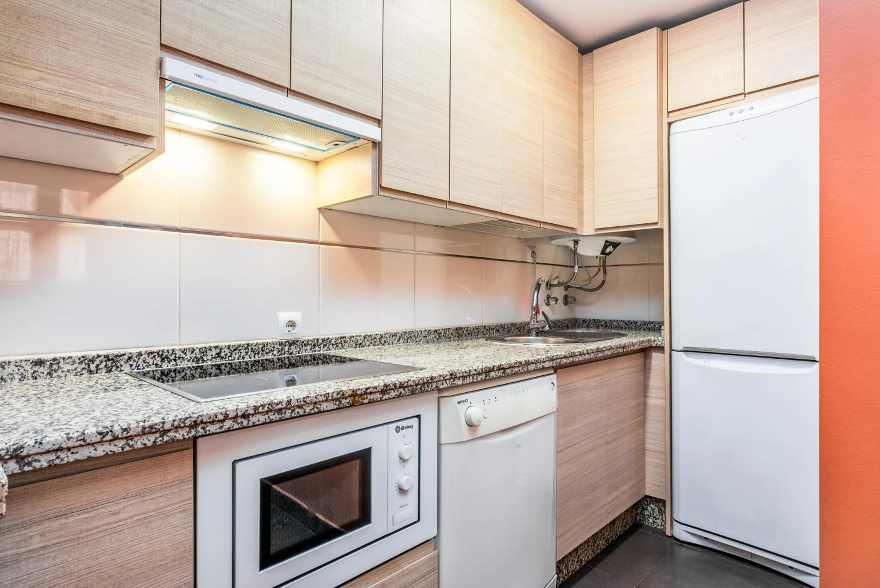 Kitchen or kitchenette in Smartr Sevilla Las Dueñas