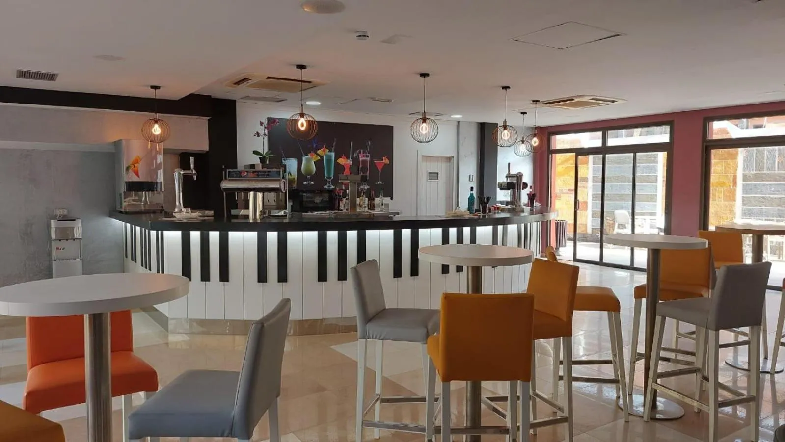 Lounge or bar in Hotel Chatur Costa Caleta