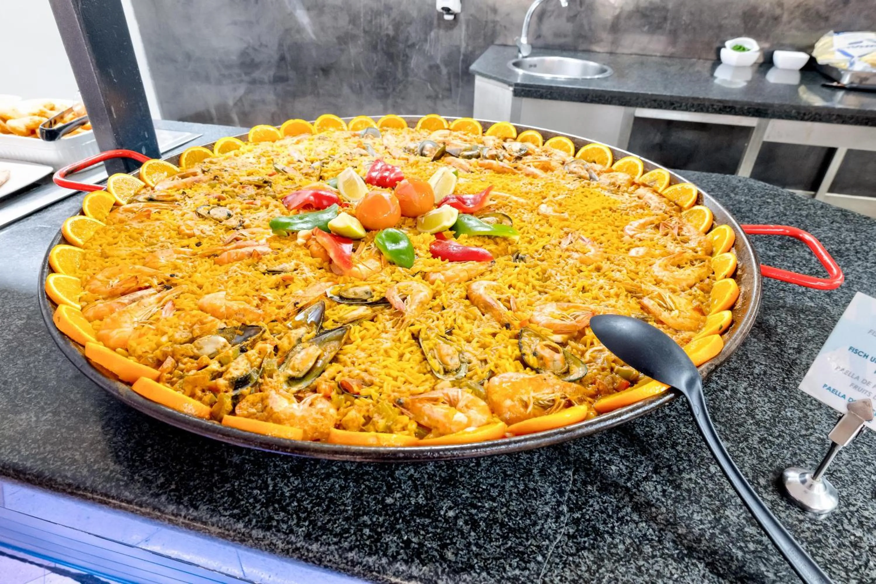 Restaurant/places to eat in Hotel Chatur Costa Caleta