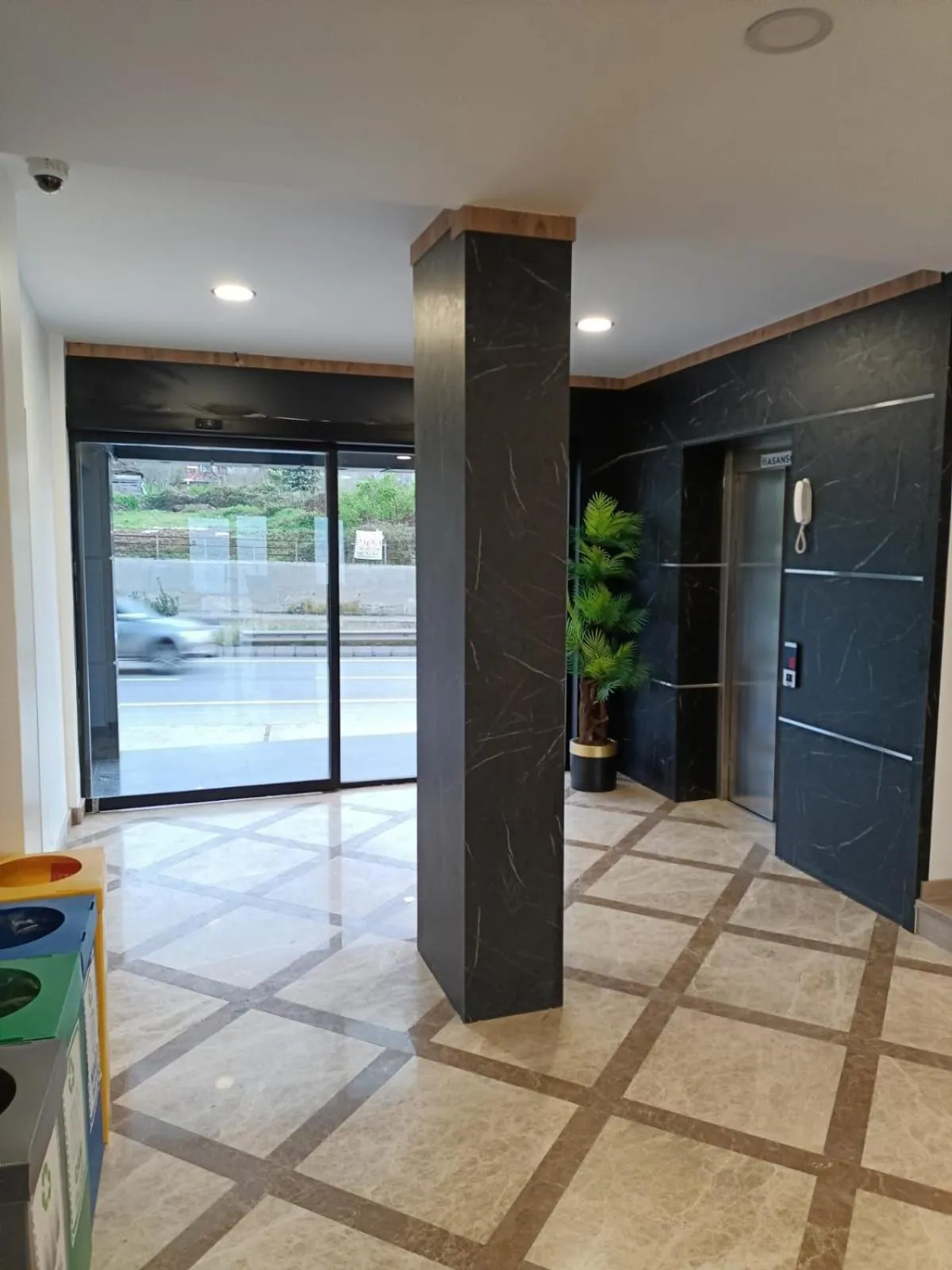 Facade/entrance in The Marine Hotel