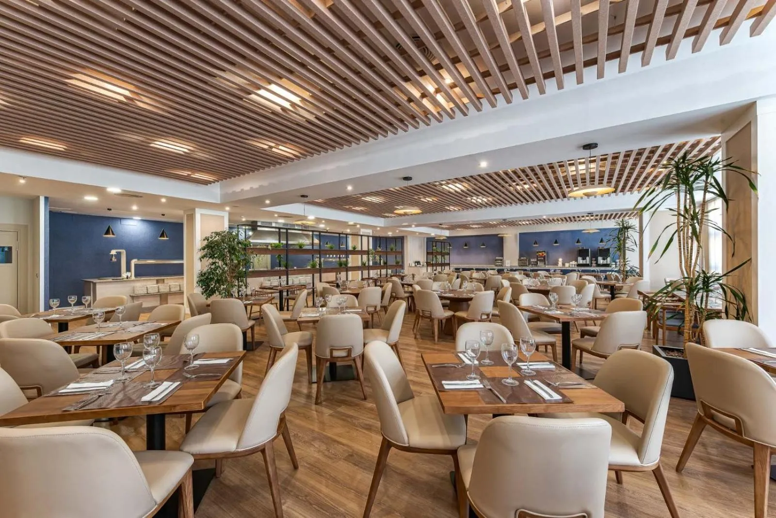 Restaurant/places to eat in Bahía Almuñecar