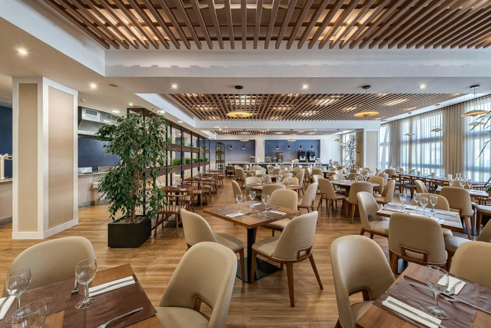 Restaurant/places to eat in Bahía Almuñecar