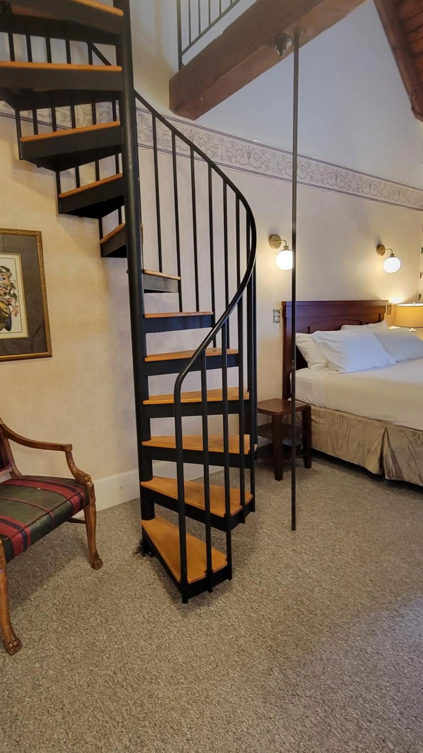 The Elizabeth Inn and Restaurant