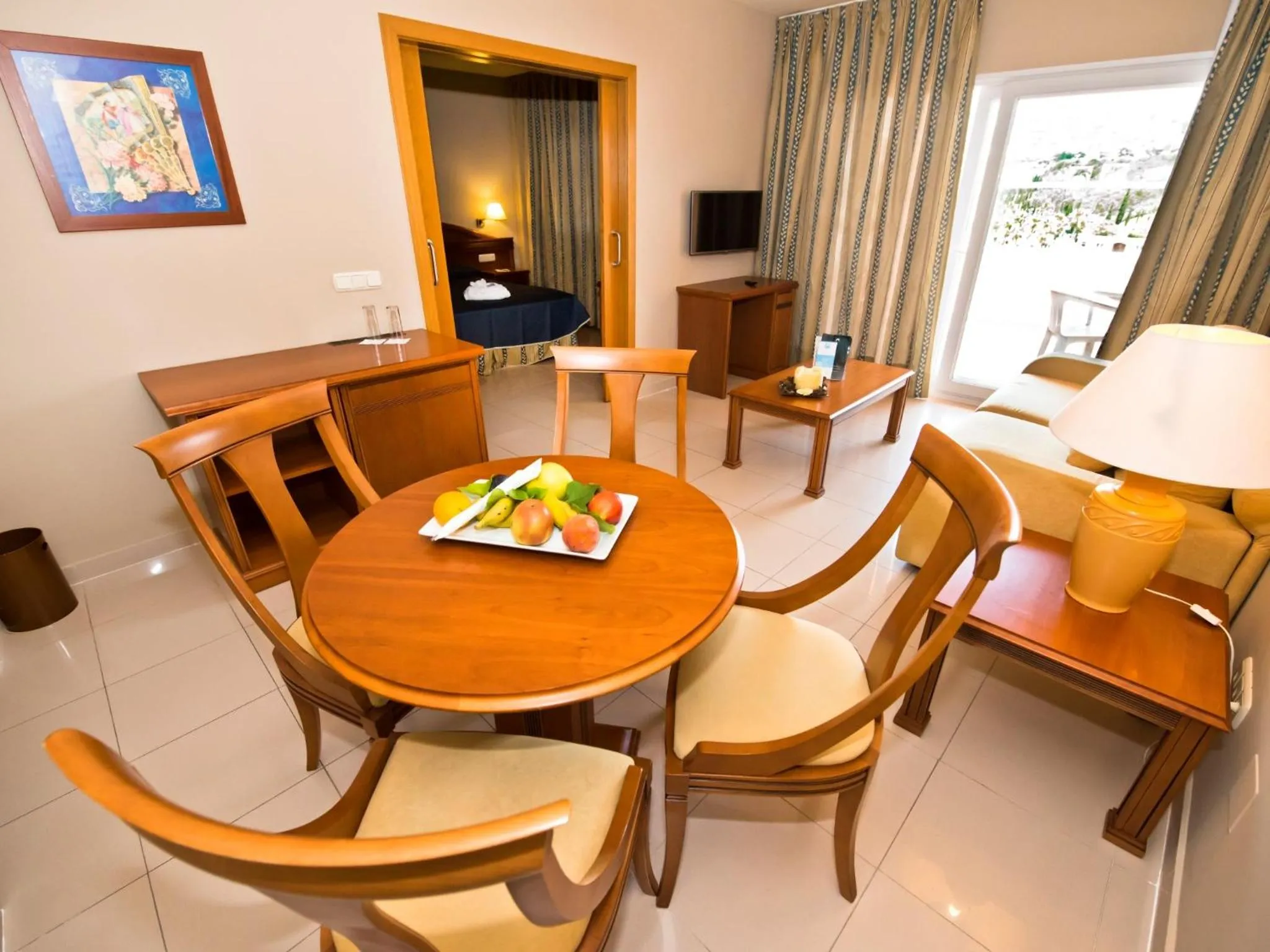 Communal lounge/ TV room in Bahía Tropical